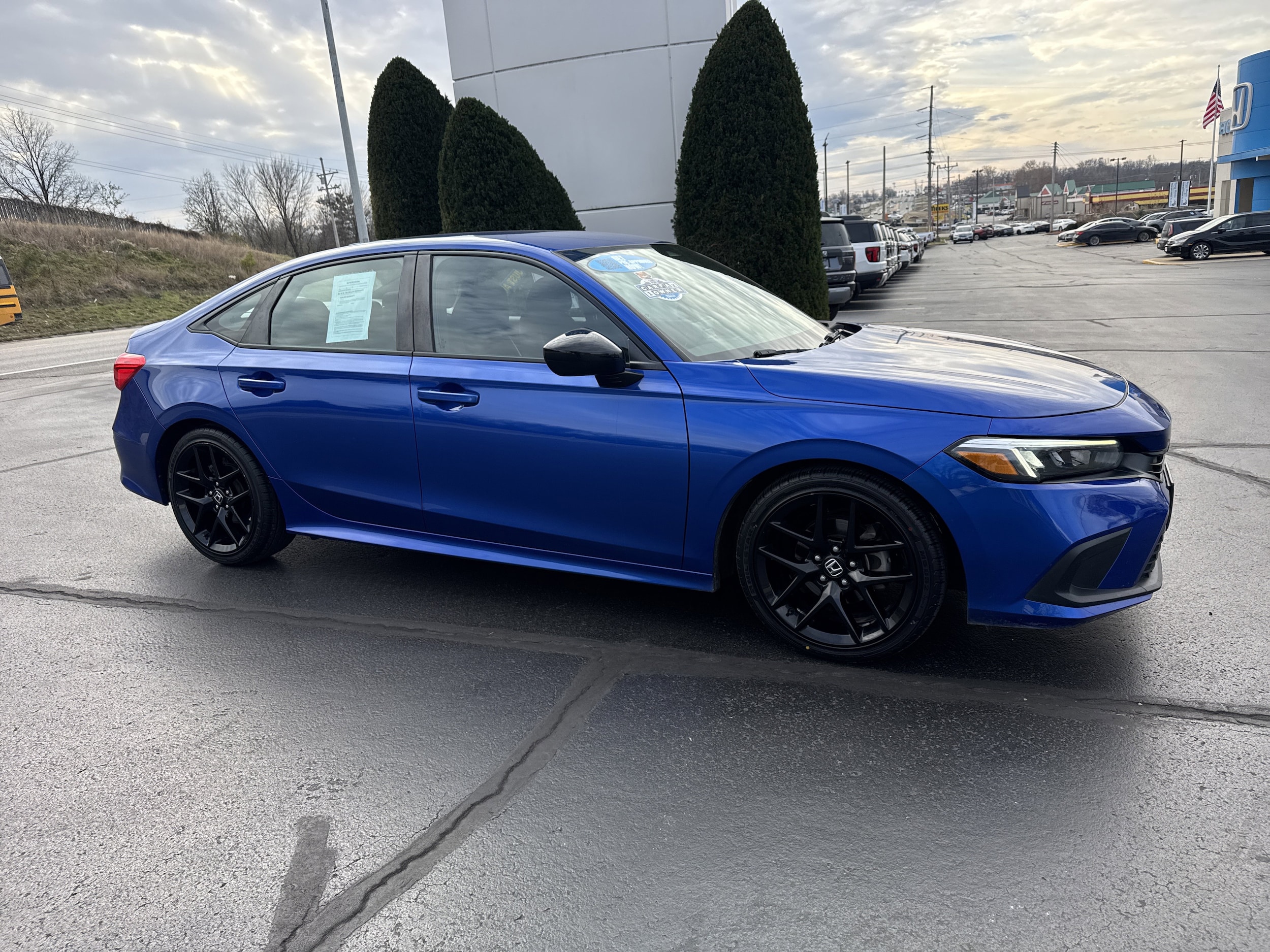 2022 Honda Civic Sport's photo