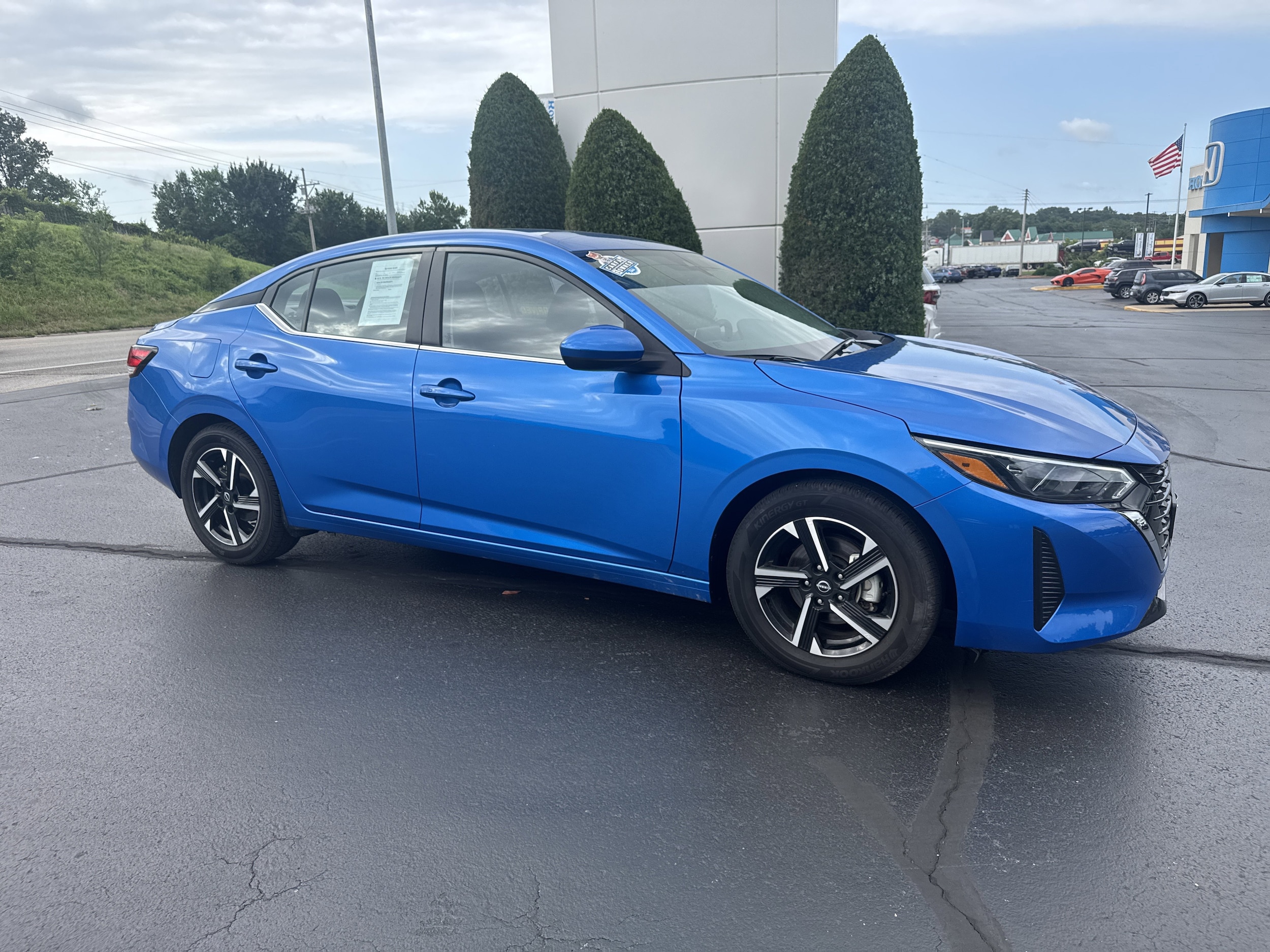 2025 Nissan Sentra SV CVT's photo