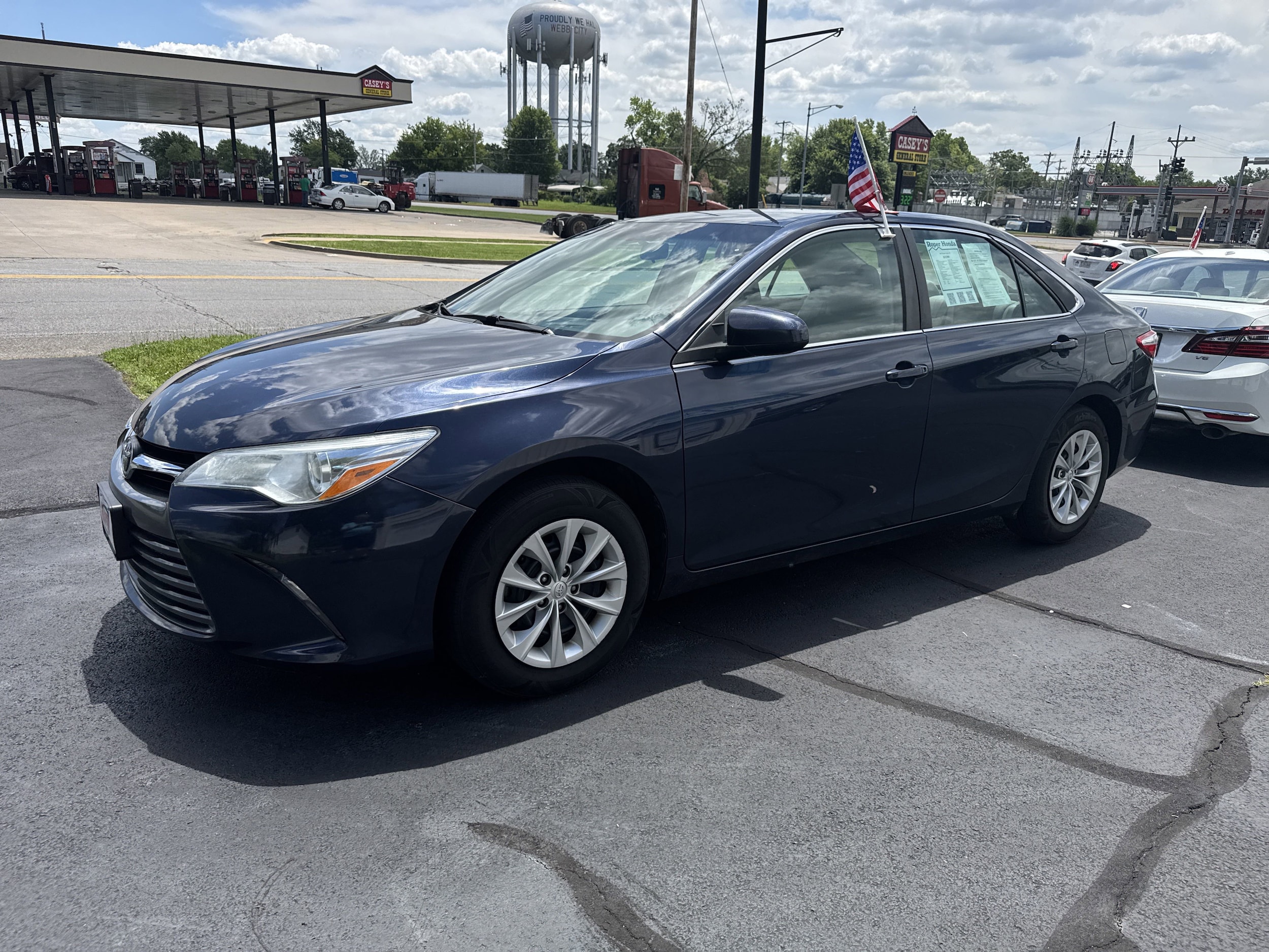 Used 2017 Toyota Camry LE with VIN 4T1BF1FK1HU624928 for sale in Joplin, MO
