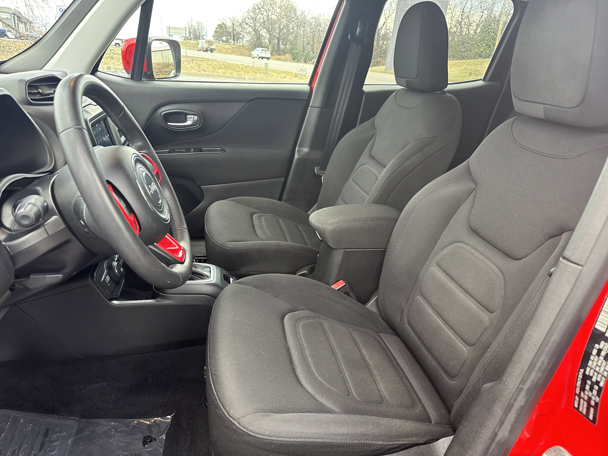 2018 Jeep Renegade Latitude North Edition photo 4