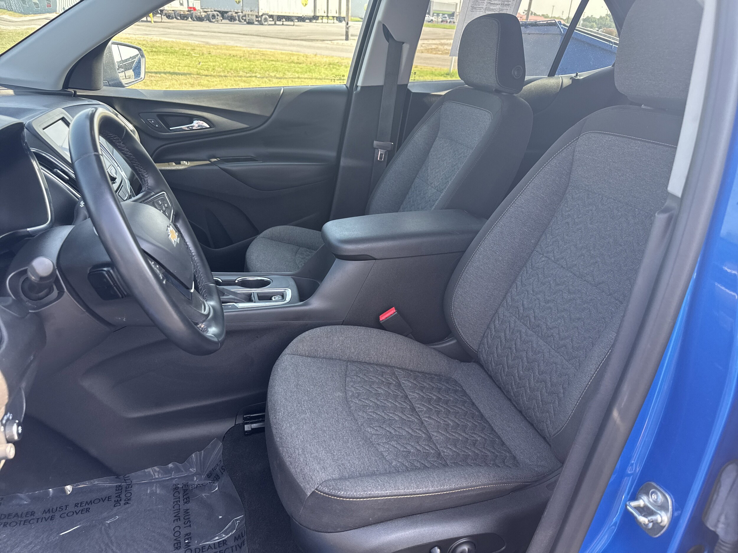 2024 Chevrolet Equinox photo 3