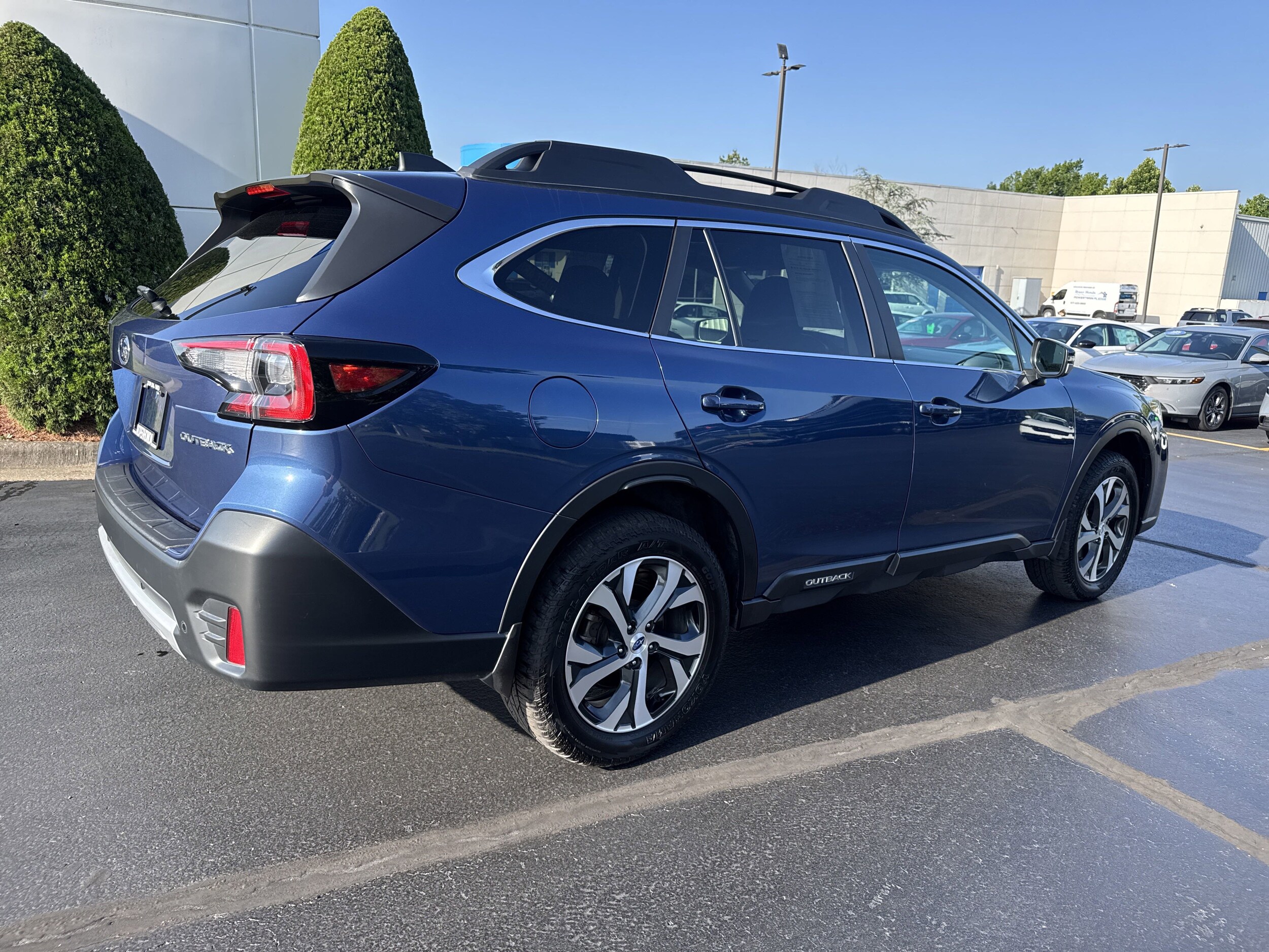 2022 Subaru Outback Limited photo 4