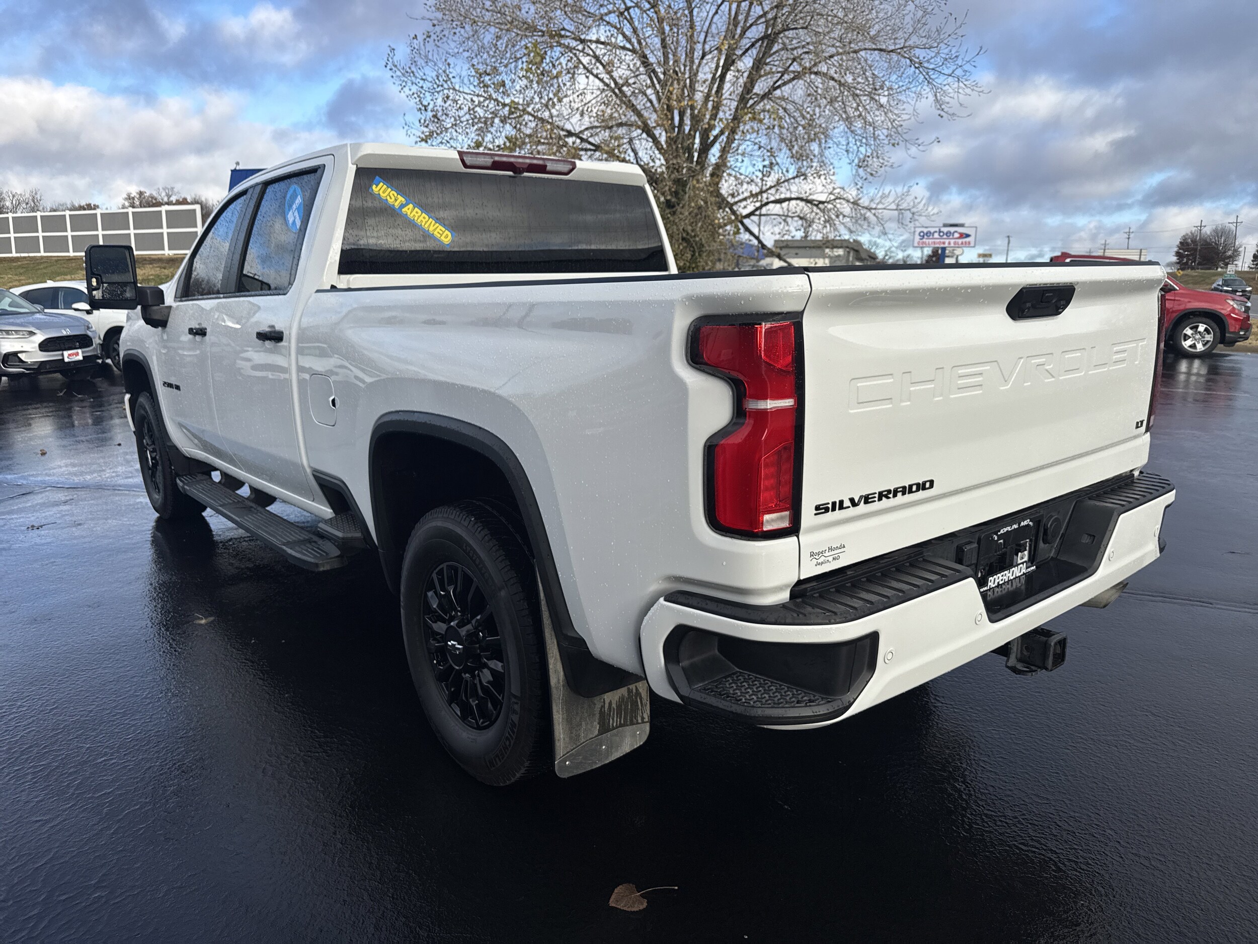 2024 Chevrolet Silverado 2500HD LT photo 4