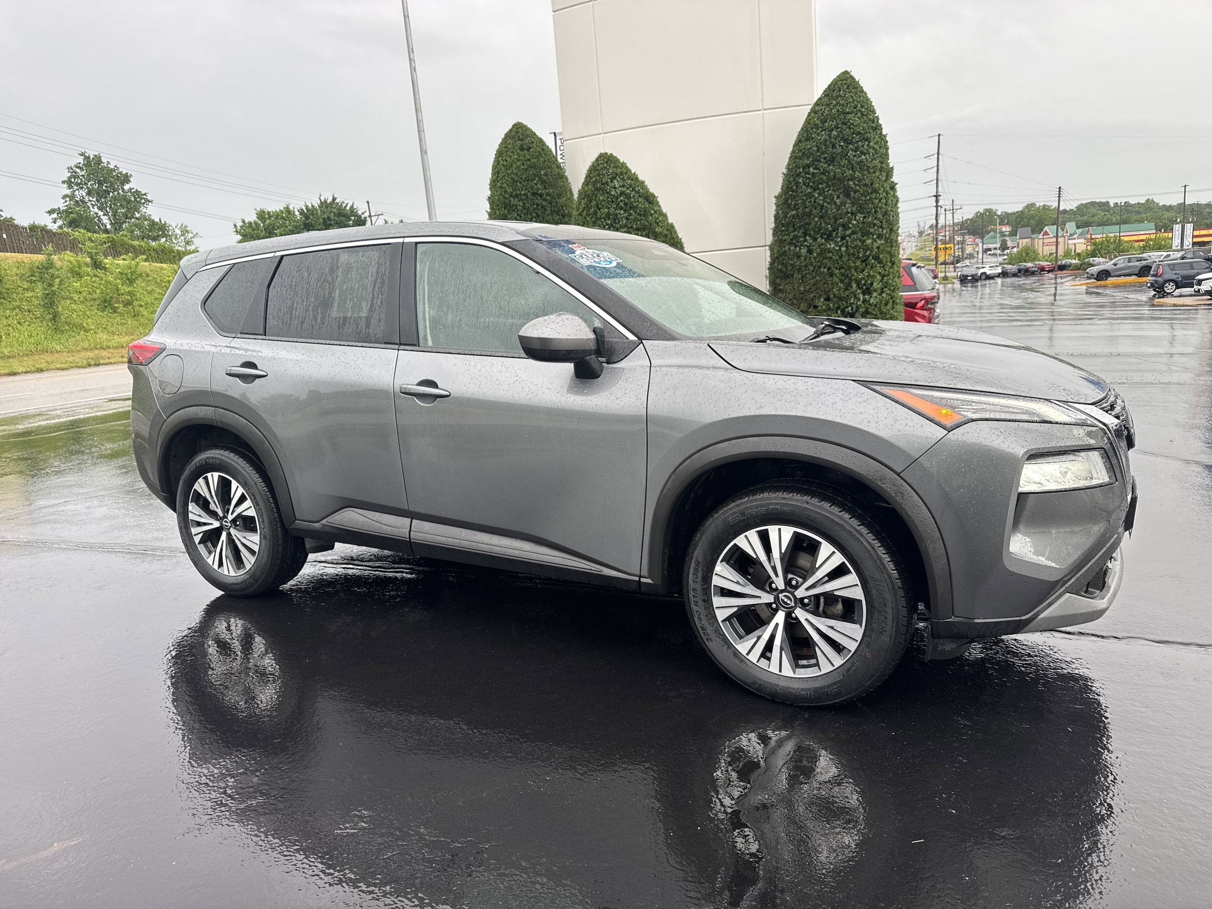 2023 Nissan Rogue SV AWD's photo