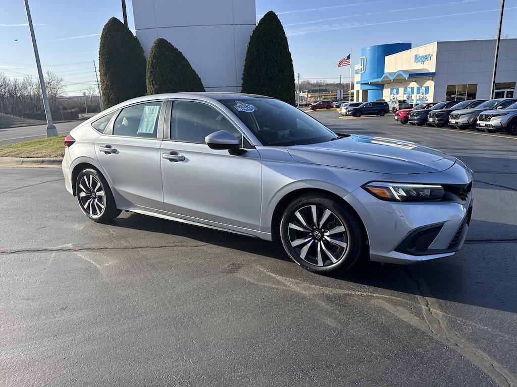 Used 2024 Honda Civic EX-L Hatchback