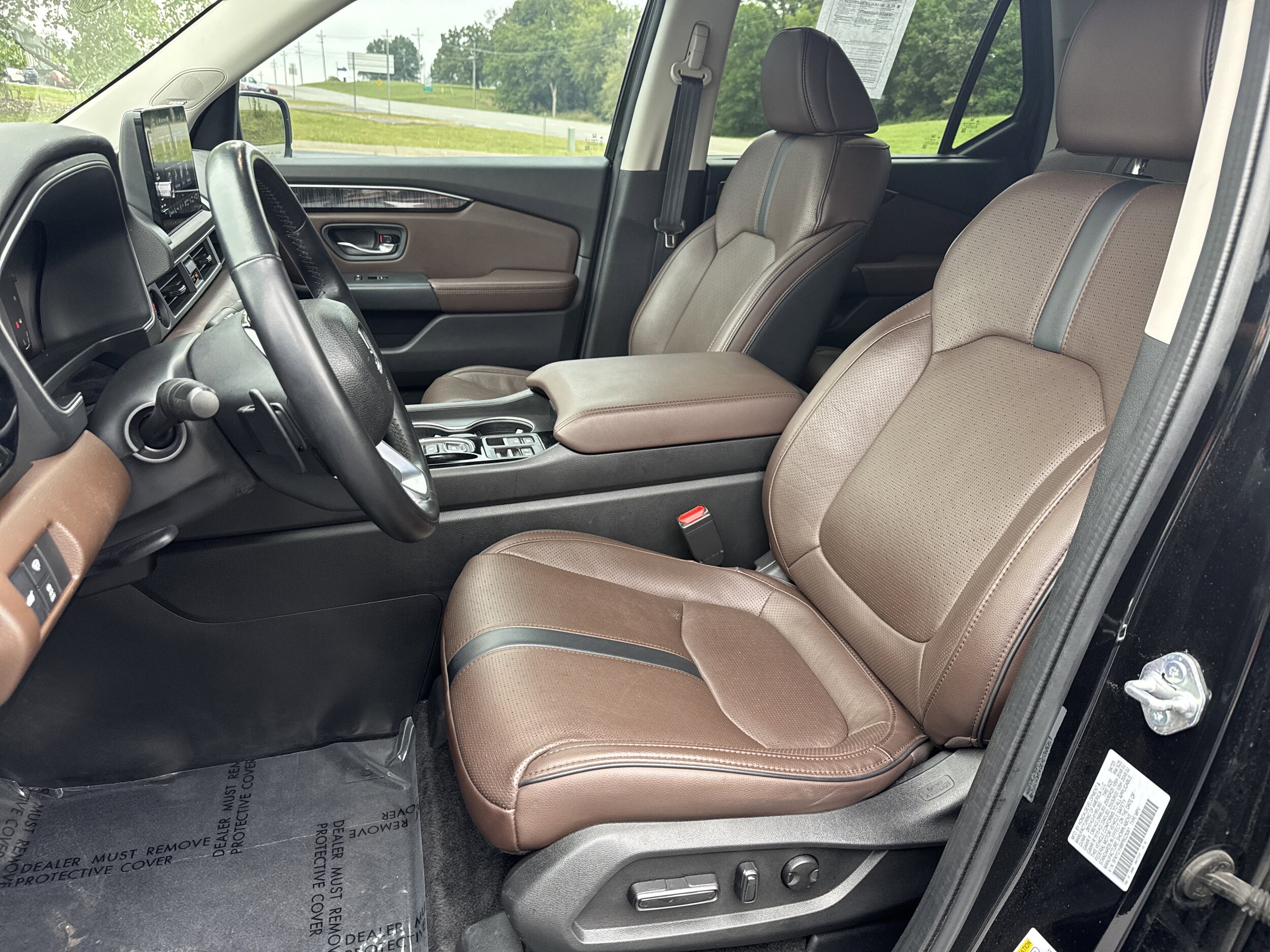 2023 Honda Pilot Elite photo 2