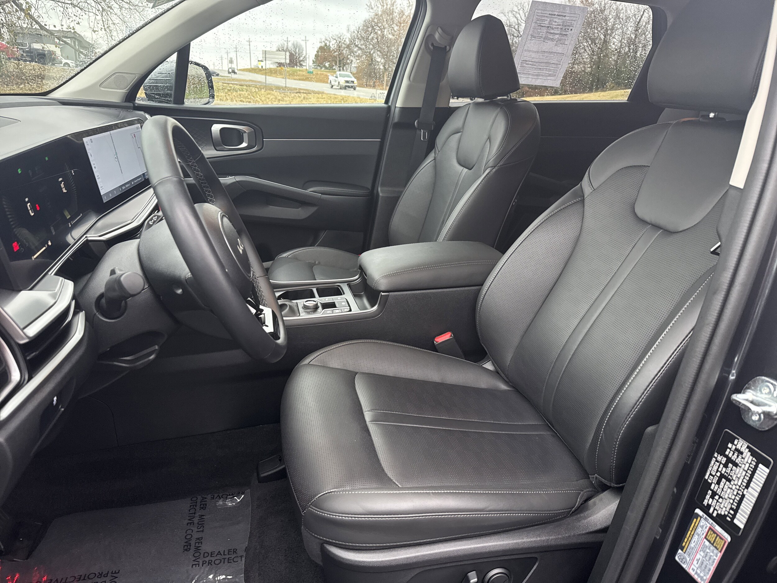 2024 Kia Sorento S photo 3