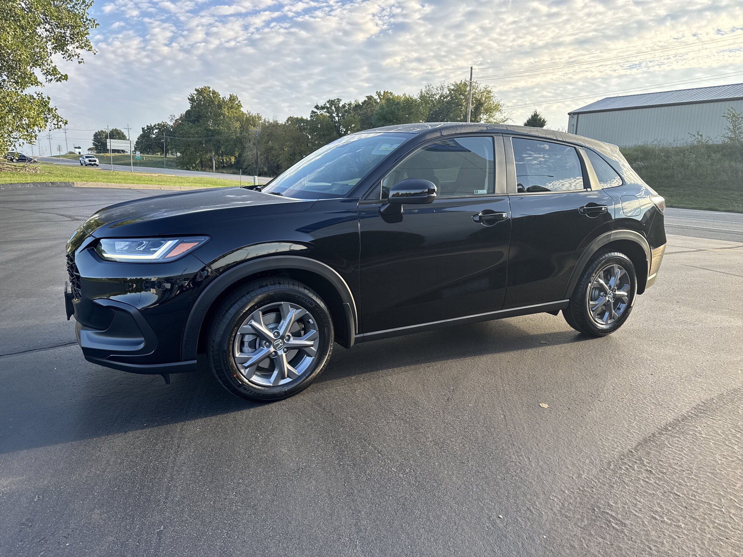 2026 Honda HR-V LX photo 2