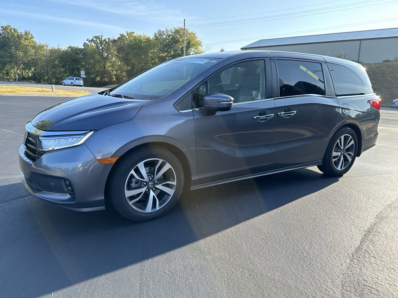 Used 2022 Honda Odyssey Touring with VIN 5FNRL6H85NB017557 for sale in Joplin, MO