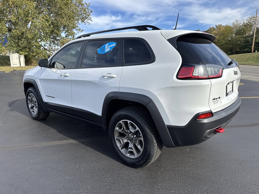 Used 2022 Jeep Cherokee Trailhawk SUV