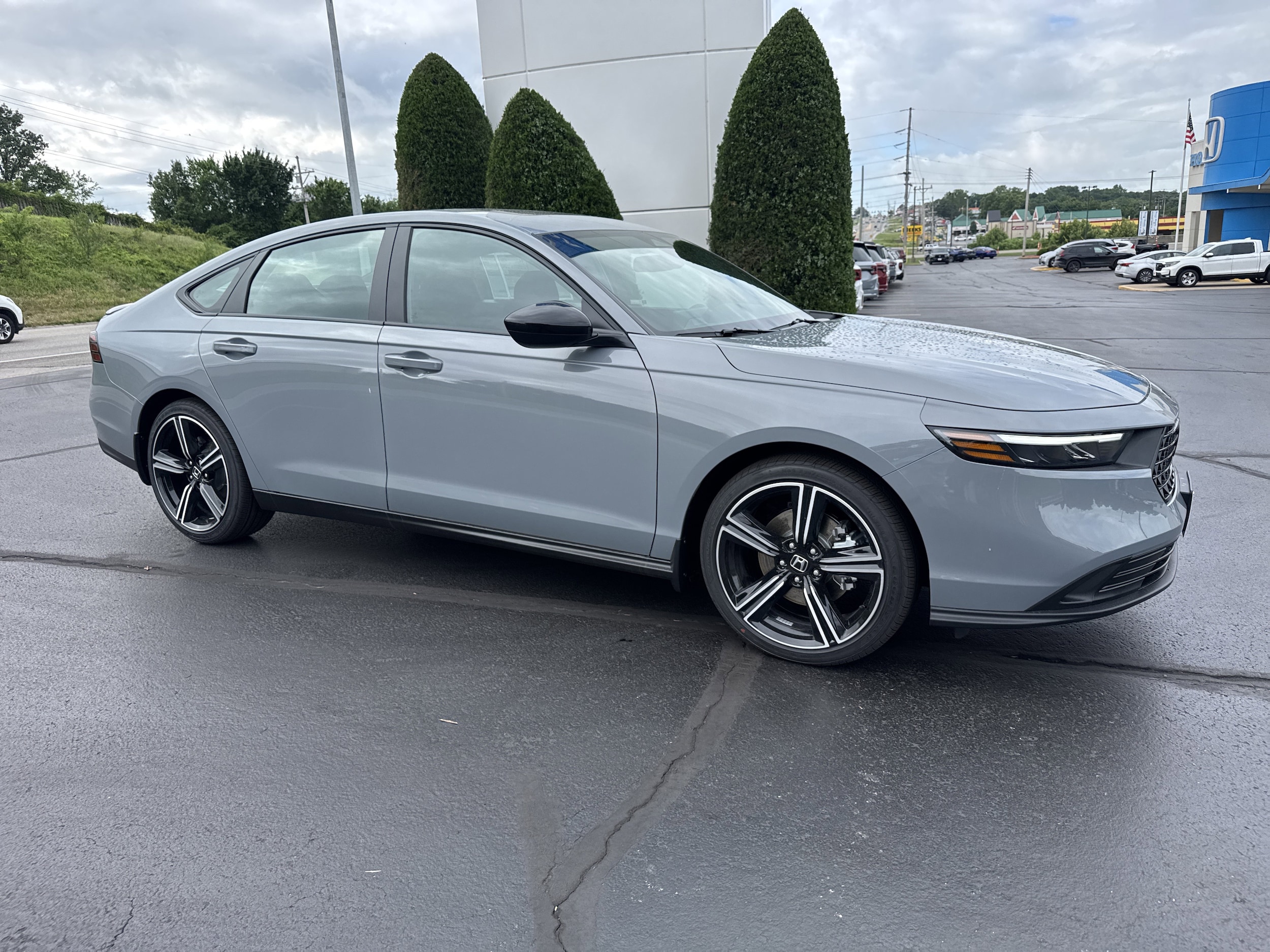 2026 Honda Accord Hybrid Sport's photo