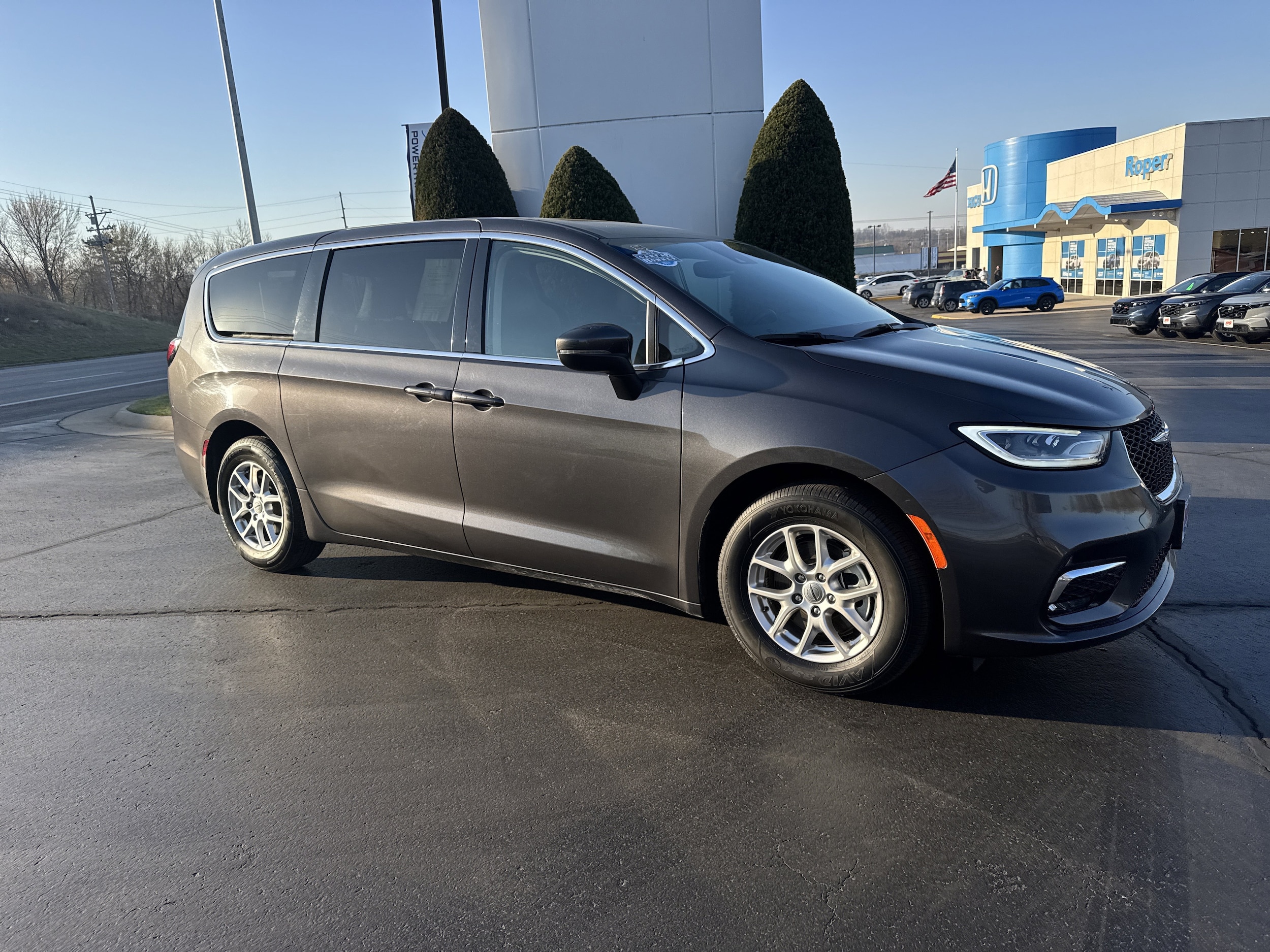 2023 Chrysler Pacifica Touring L