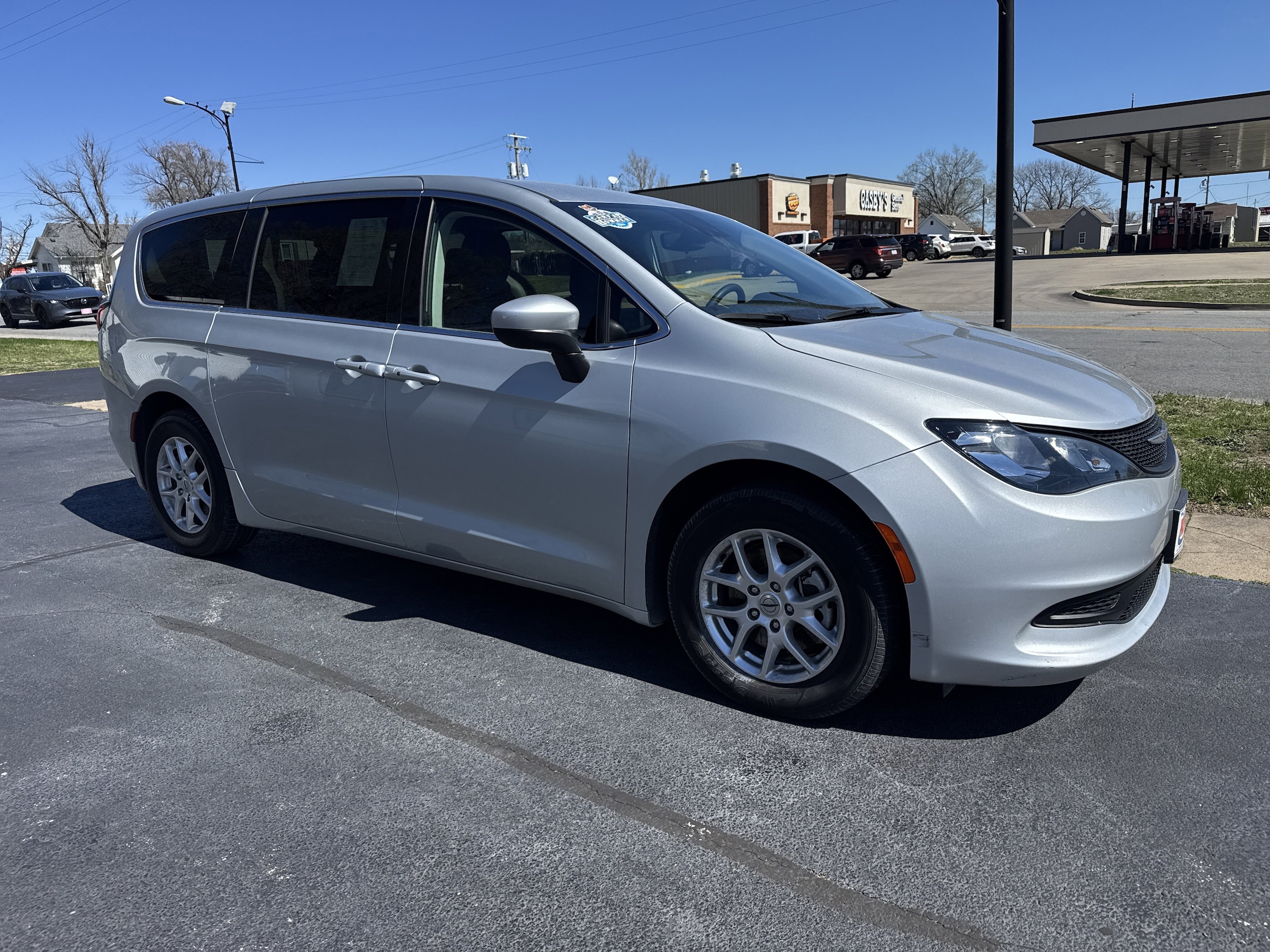 2023 Chrysler Voyager LX