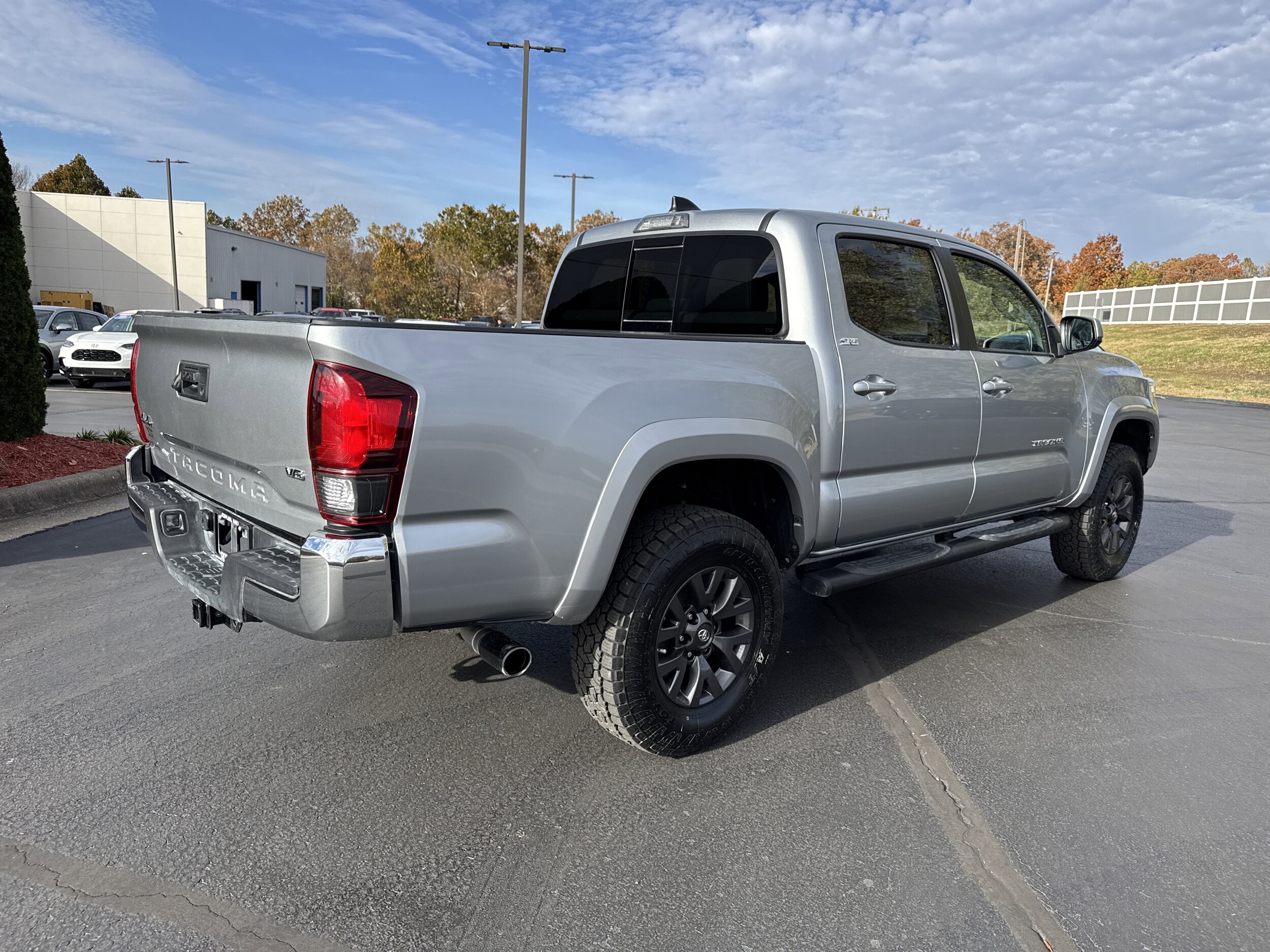 2023 Toyota Tacoma SR5 V6 photo 3