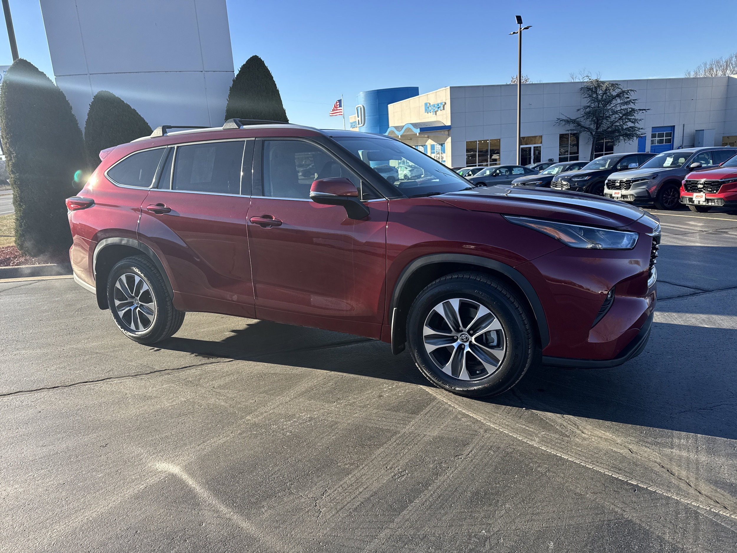 2022 Toyota Highlander XLE's photo