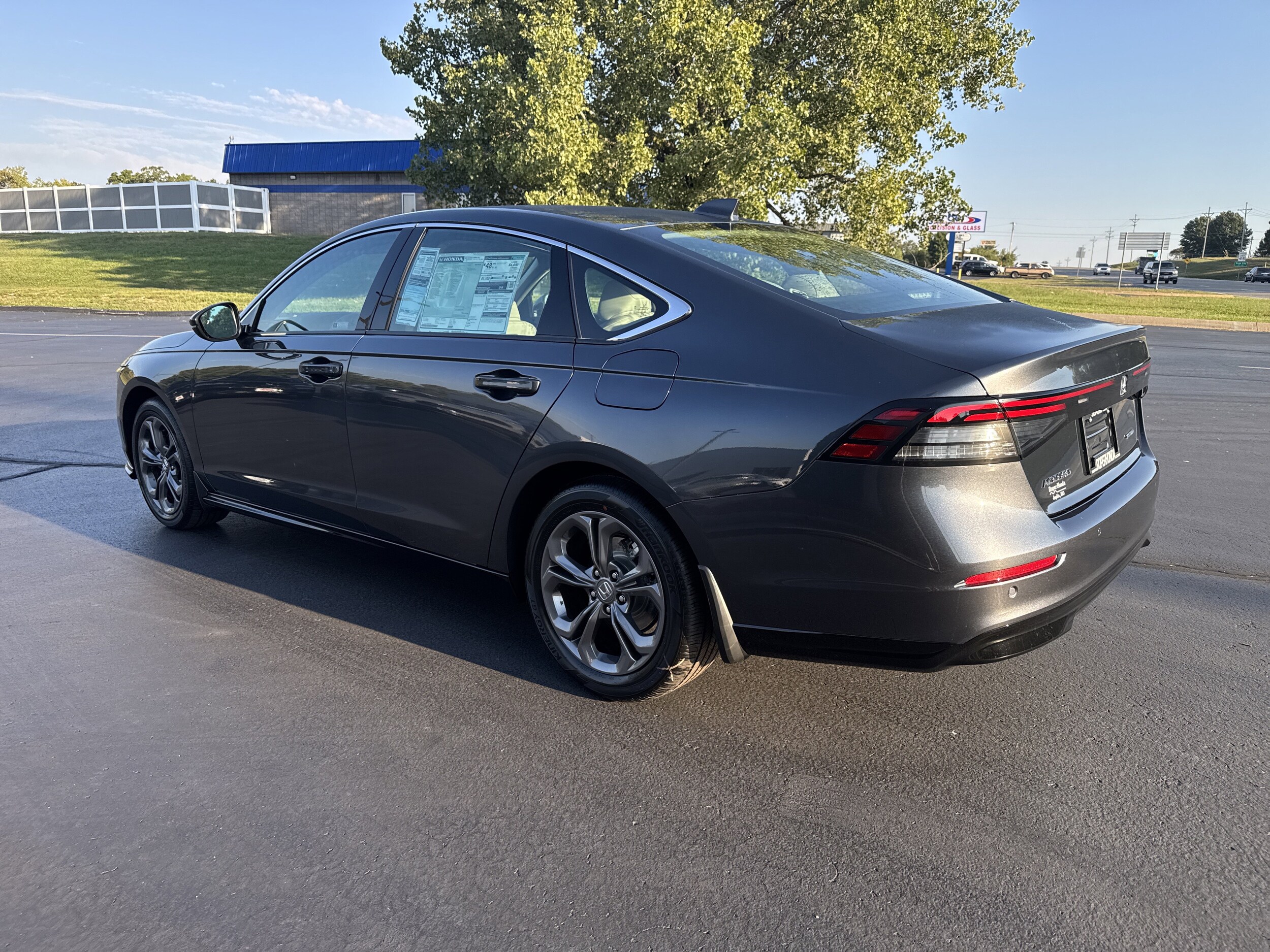 2025 Honda Accord Hybrid EX-L photo 3