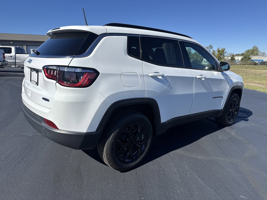 Used 2024 Jeep Compass Latitude SUV