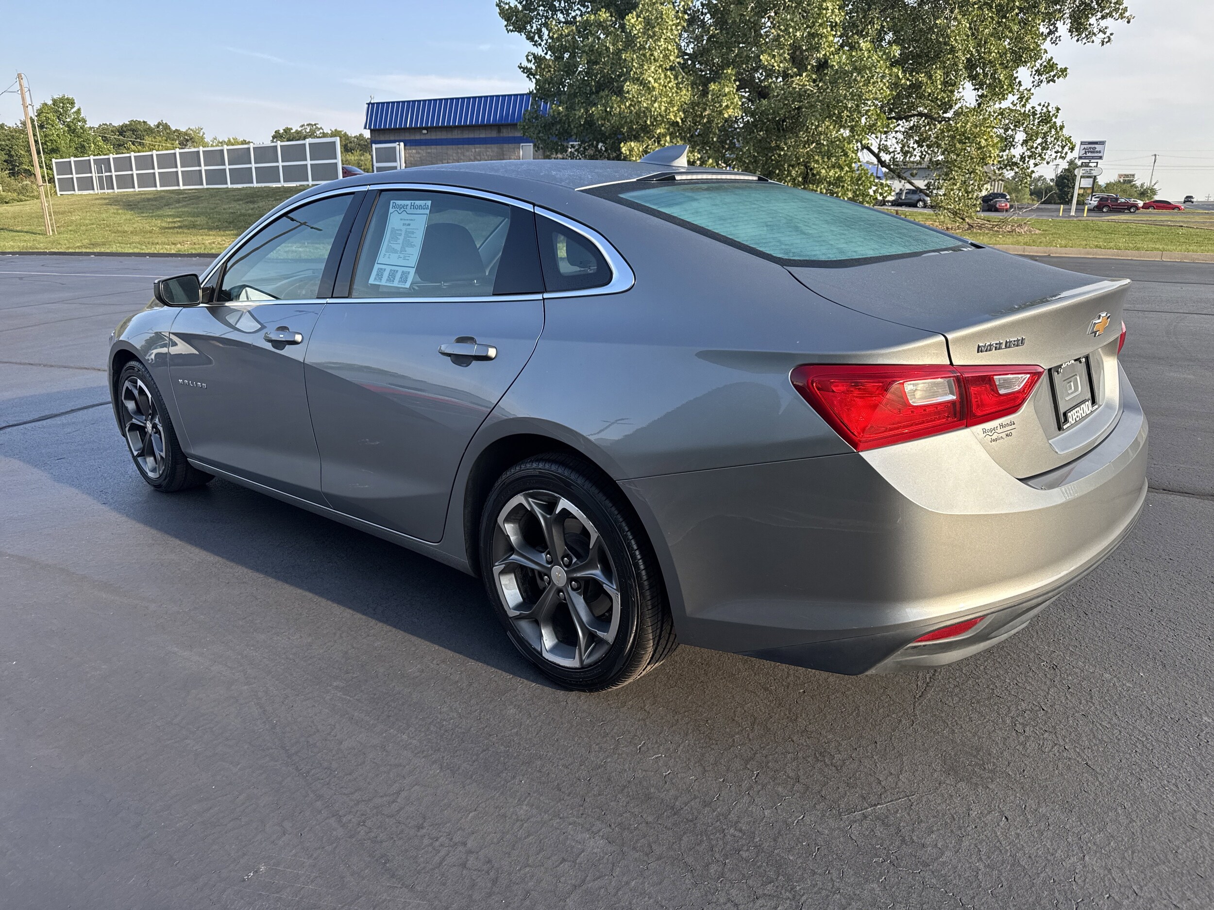 2023 Chevrolet Malibu 1LT photo 3