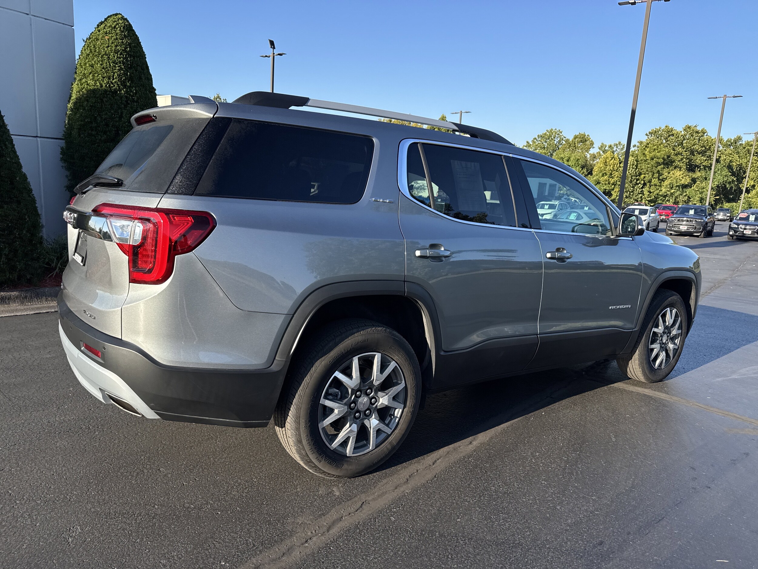 2023 Gmc Acadia SLE photo 4