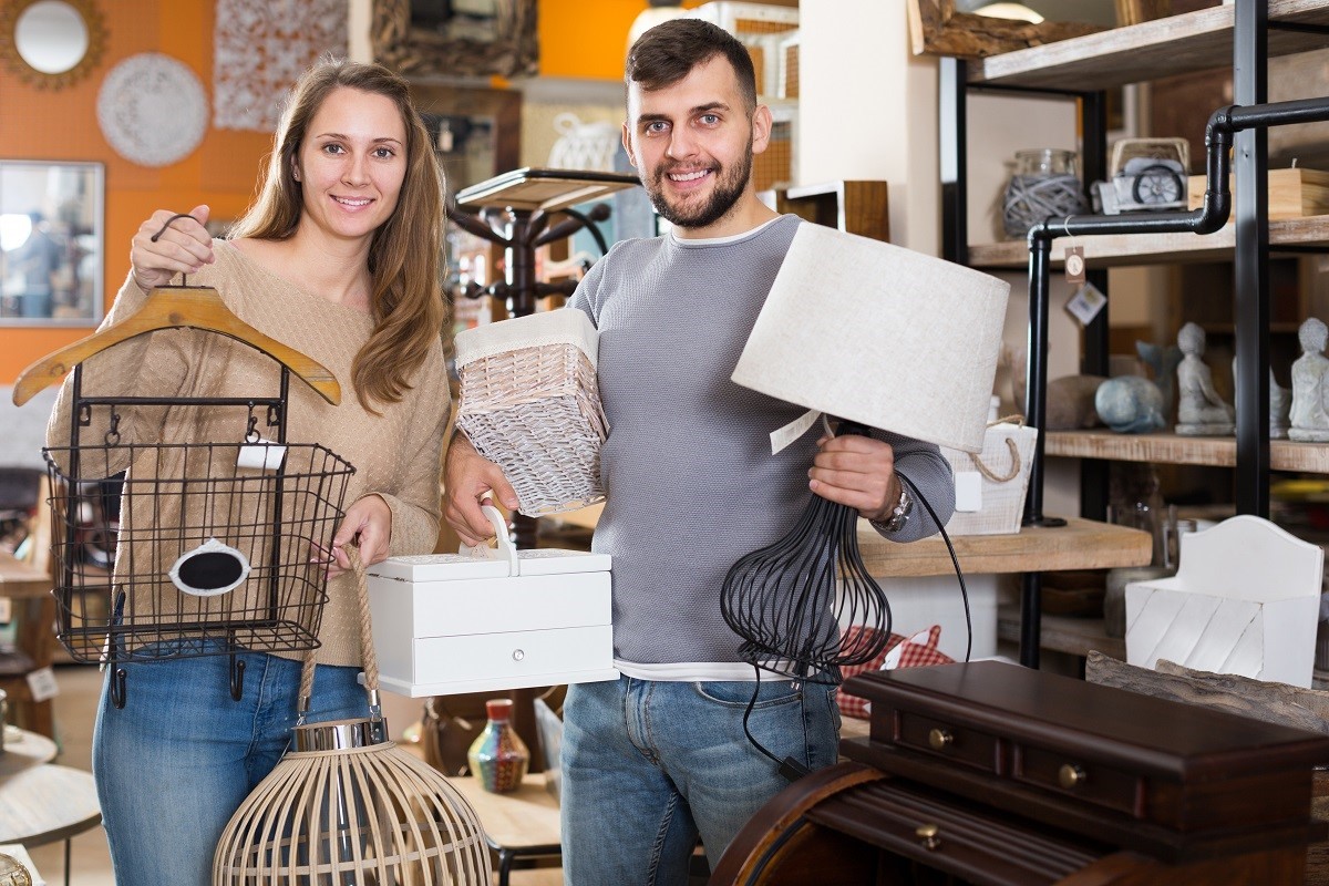 antique shopping tips for begineers.jpg