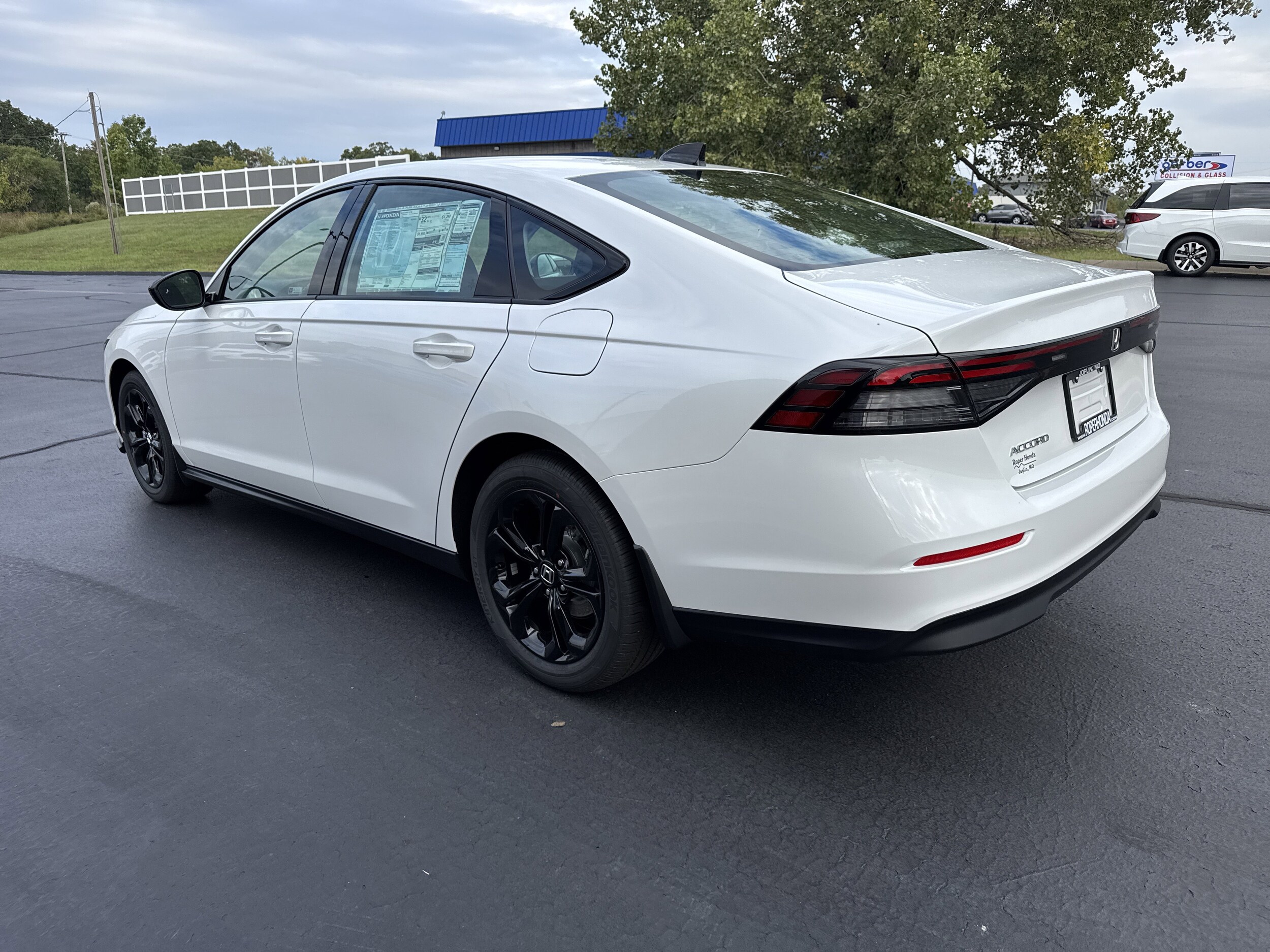 2025 Honda Accord SE photo 4