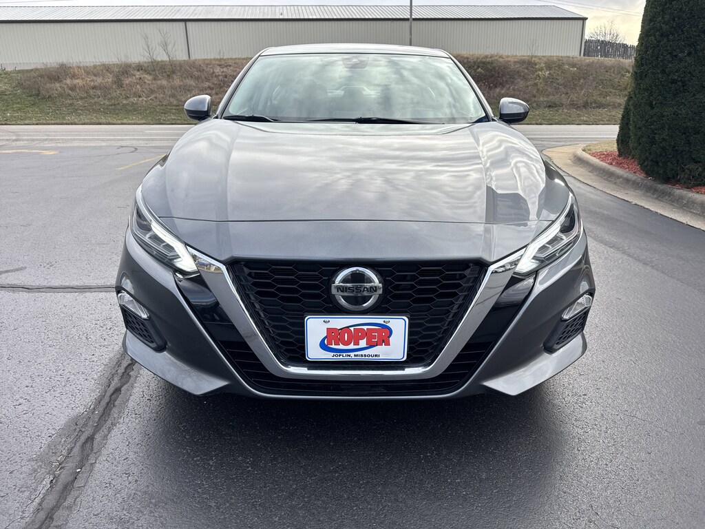 Used 2021 Nissan Altima 2.5 SV Sedan