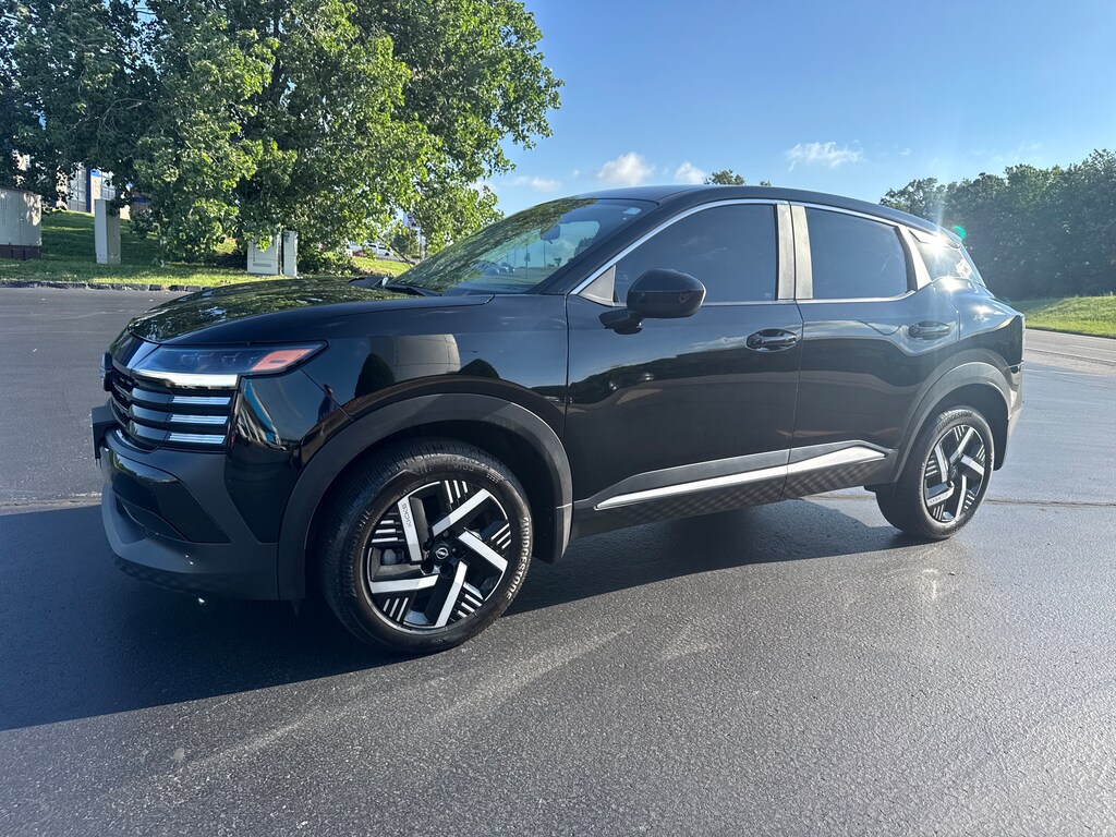 Used 2025 Nissan Kicks SV SUV