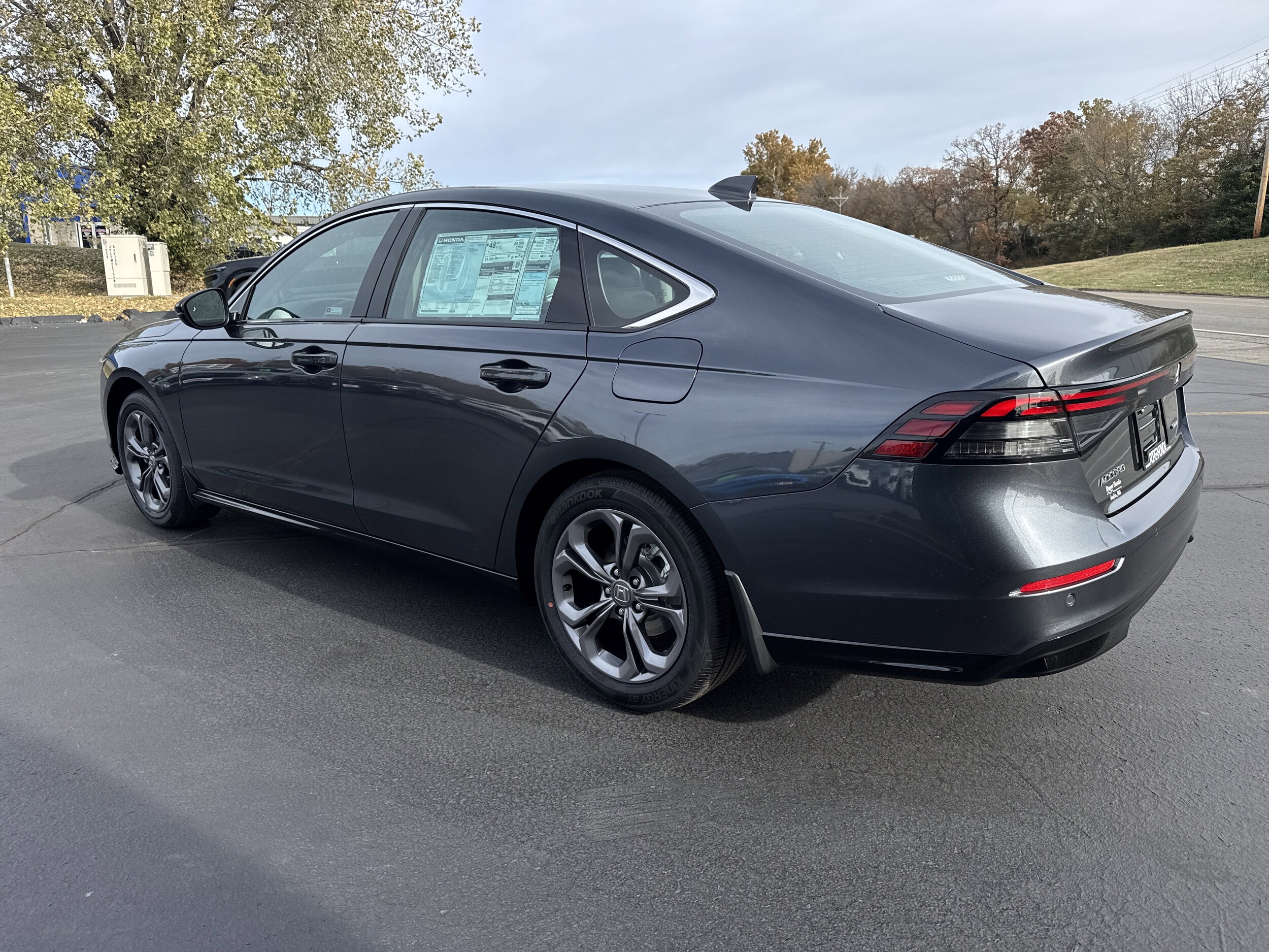 2025 Honda Accord Hybrid EX-L photo 3