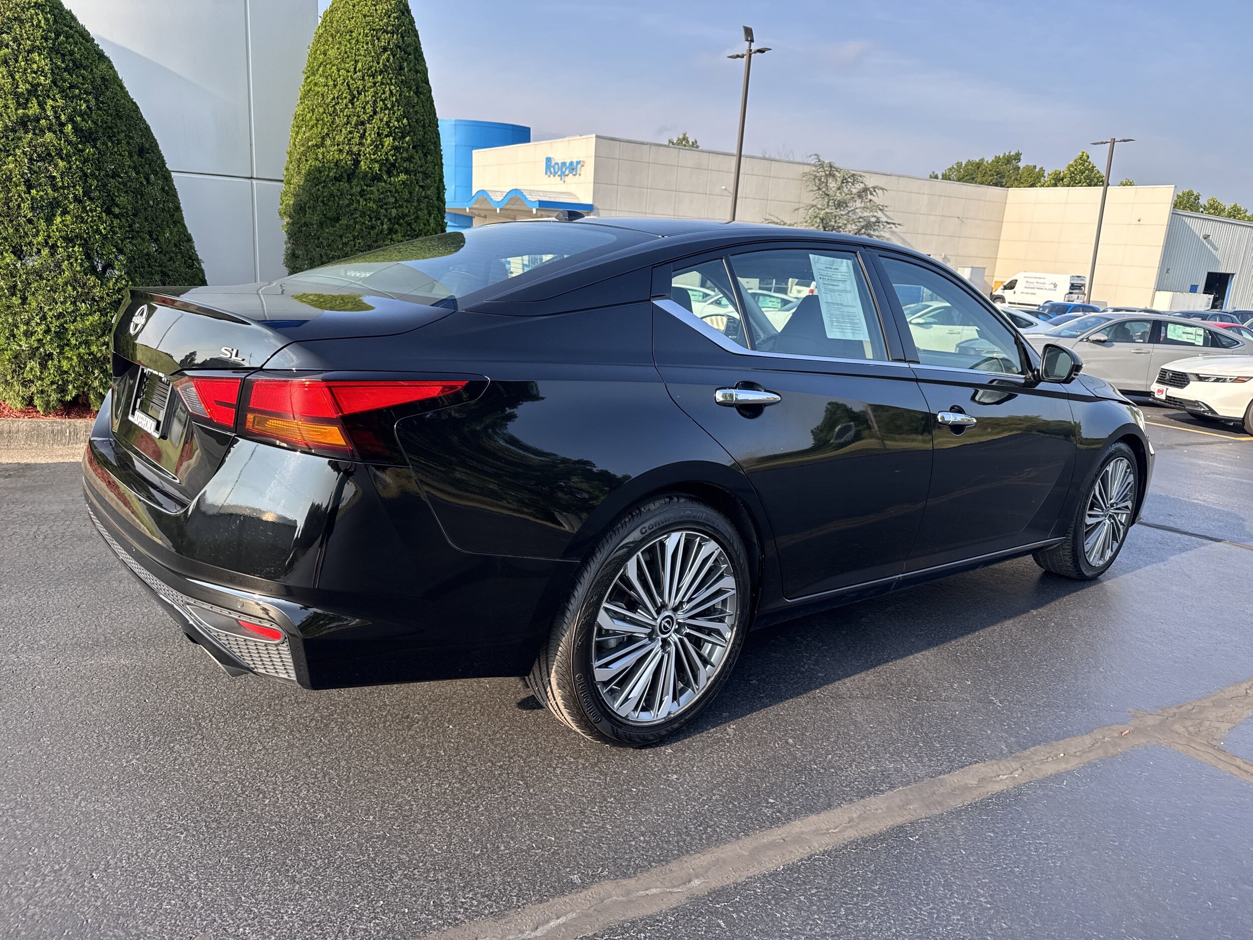 2023 Nissan Altima 2.5 SL photo 4