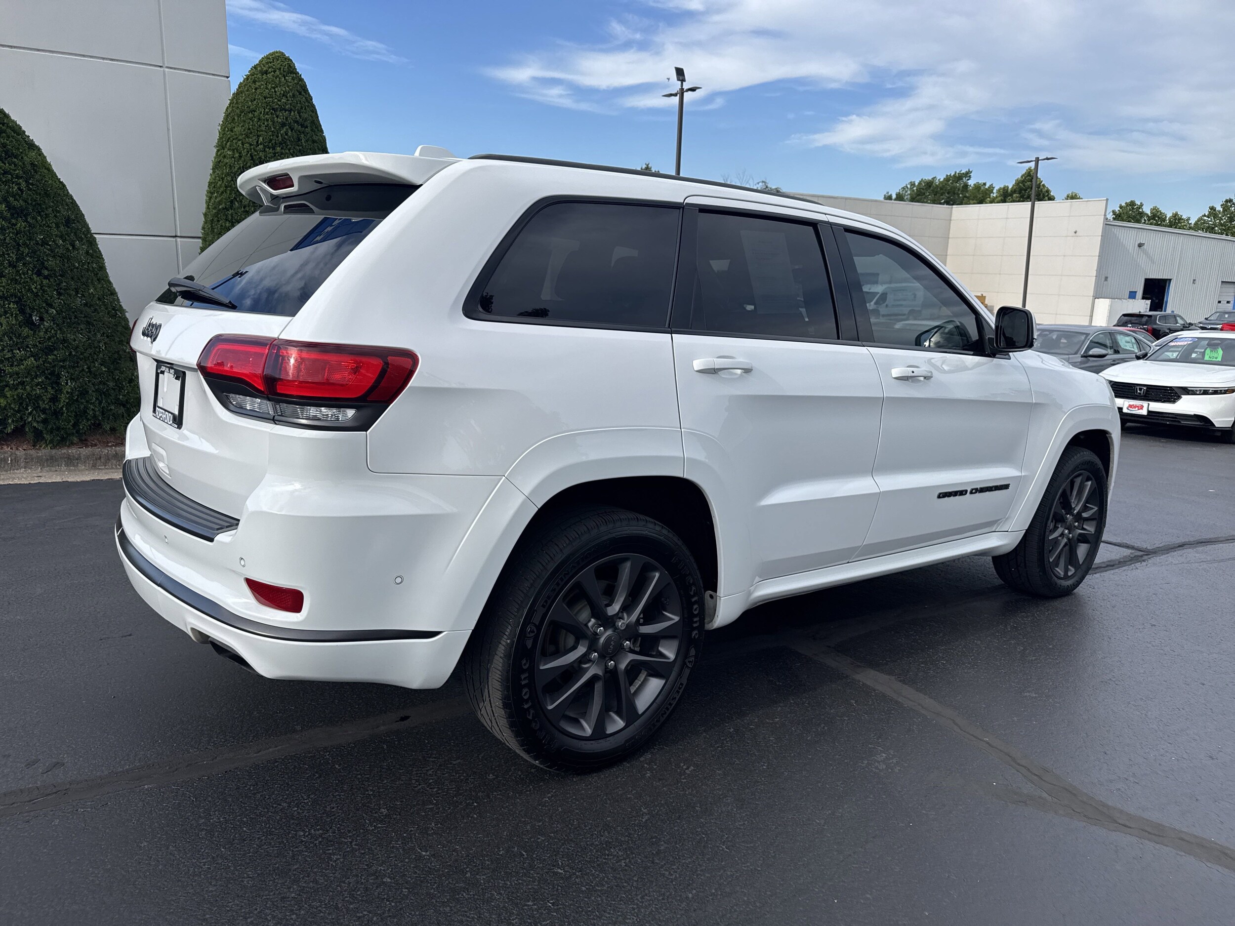 2019 Jeep Grand Cherokee Overland photo 4