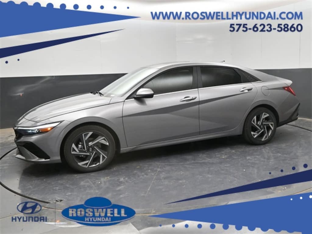 Used 2025 Hyundai Elantra SEL Convenience Sedan
