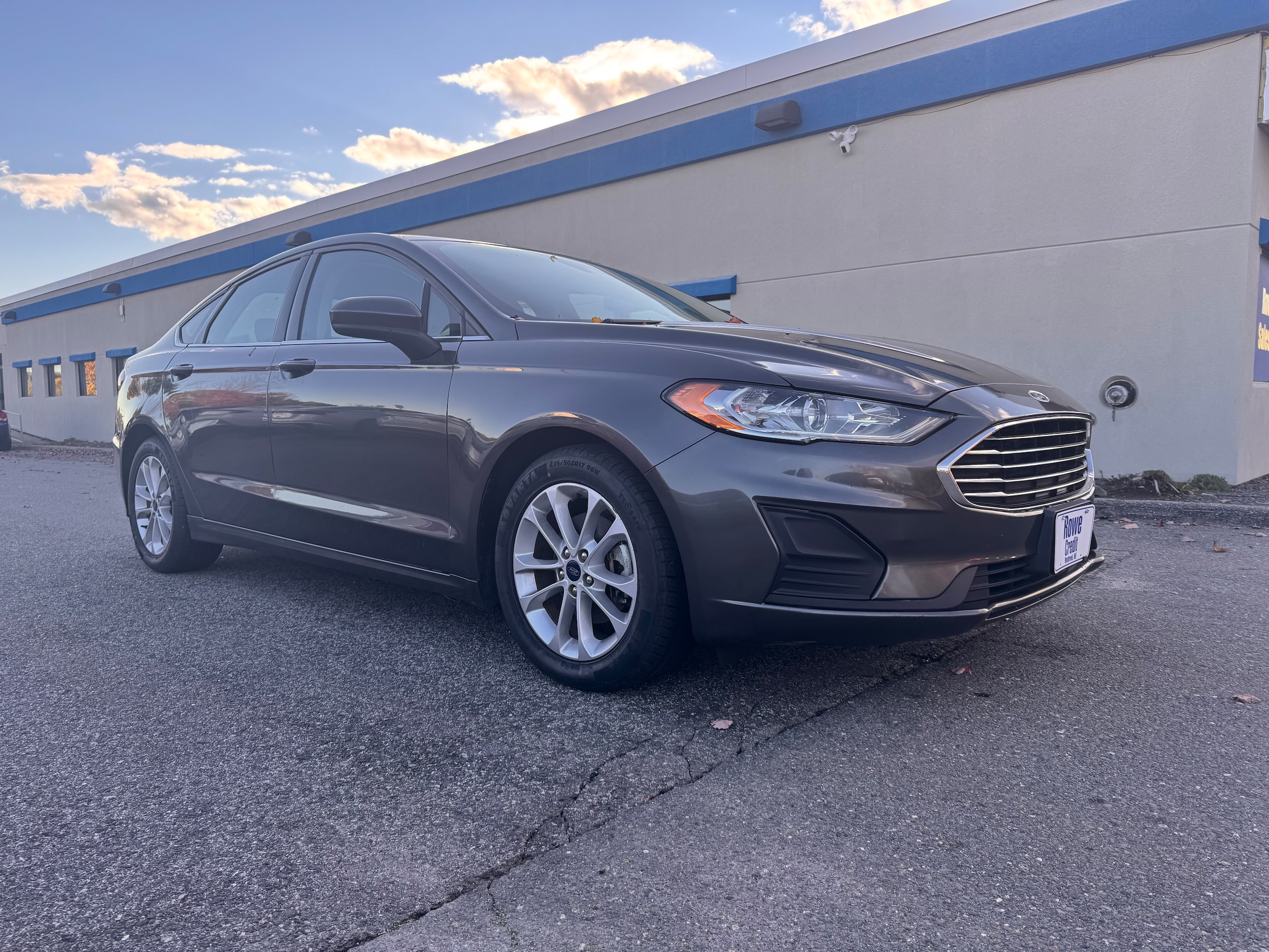 2020 Ford Fusion SE's photo