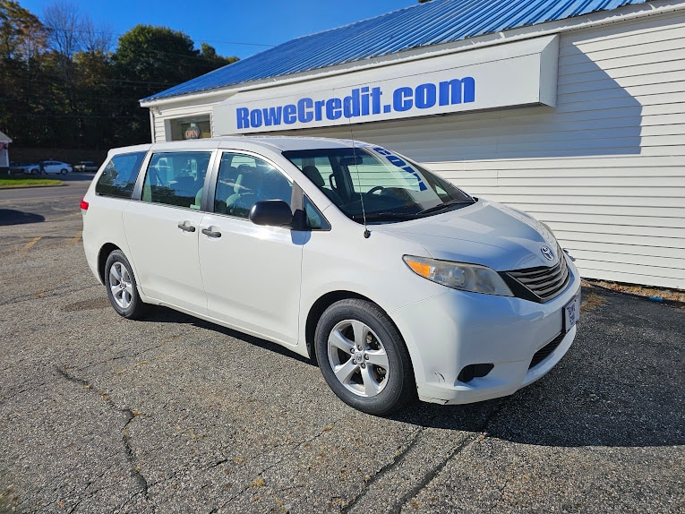 2014 Toyota Sienna L's photo