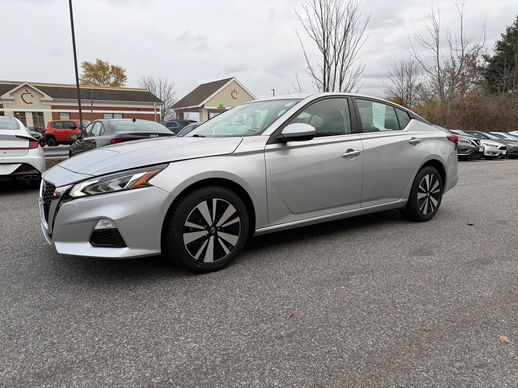 Used 2022 Nissan Altima 2.5 SV AWD Sedan