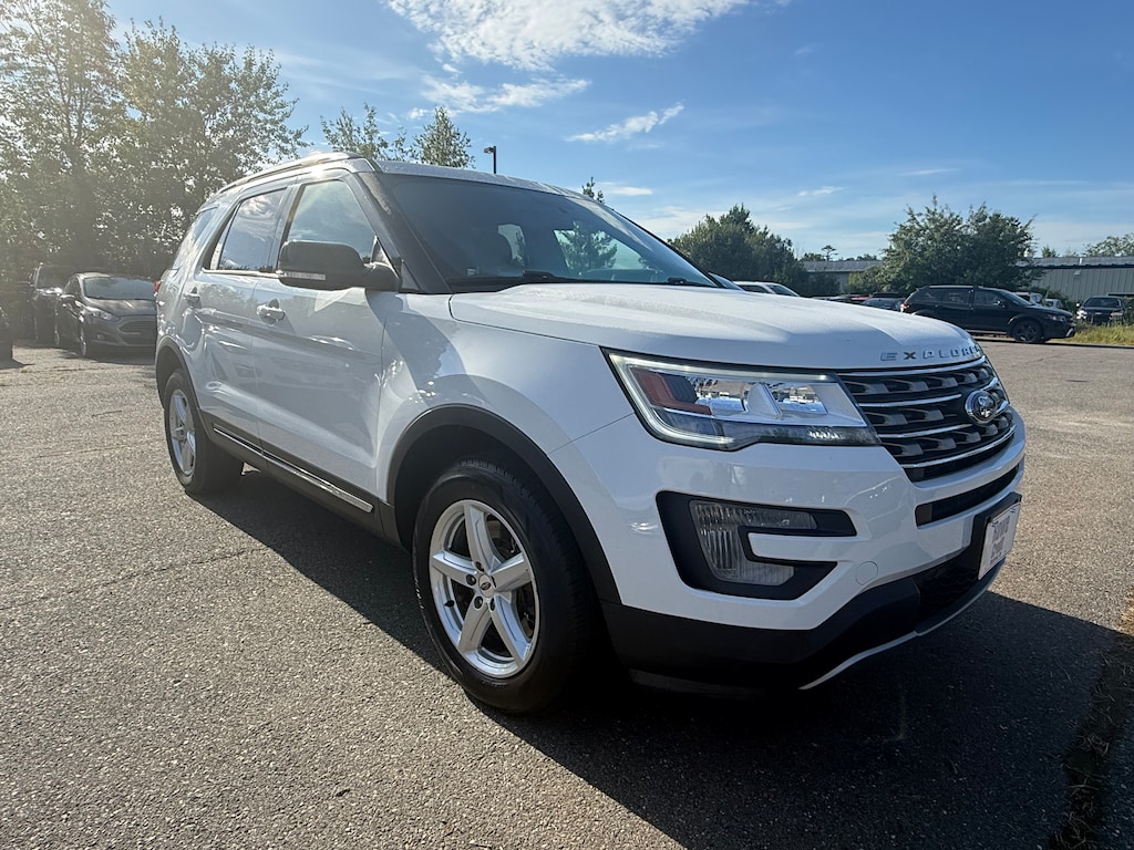 Used 2017 Ford Explorer XLT SUV