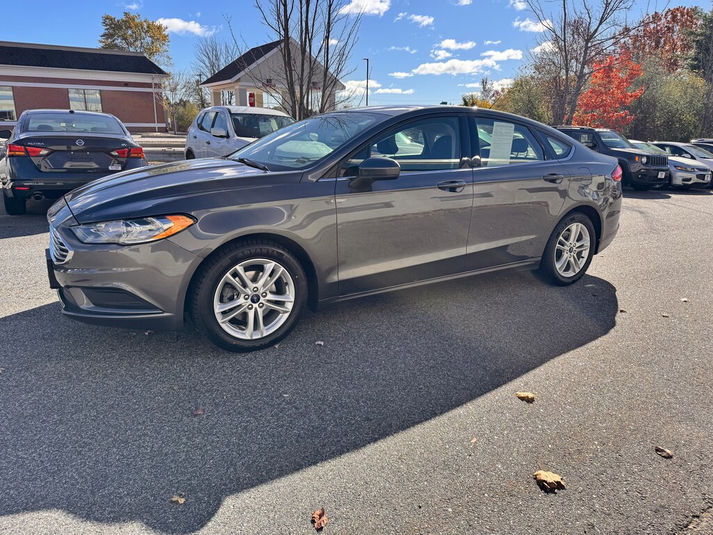 Used 2018 Ford Fusion SE Sedan