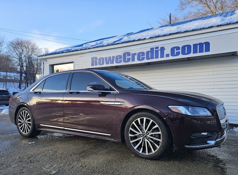 2017 Lincoln Continental Select's photo