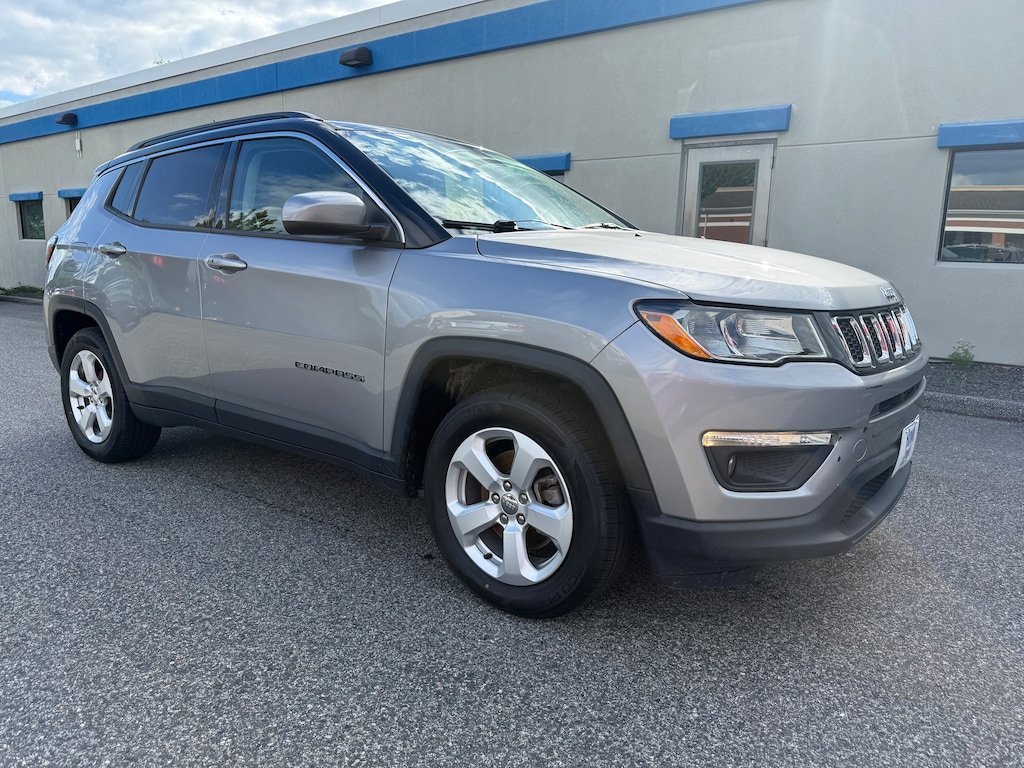 Used 2018 Jeep Compass Latitude FWD SUV