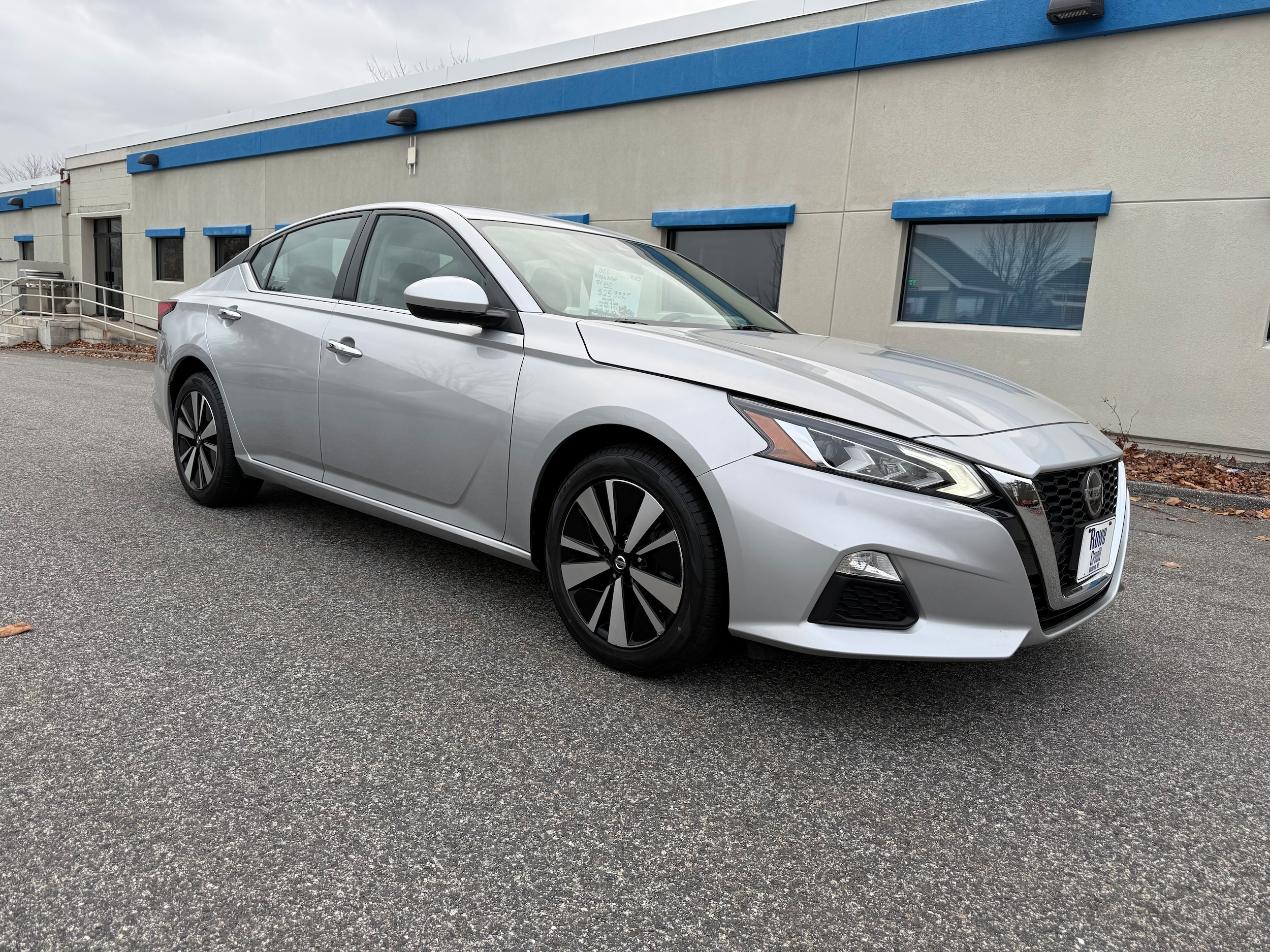 2022 Nissan Altima SV's photo