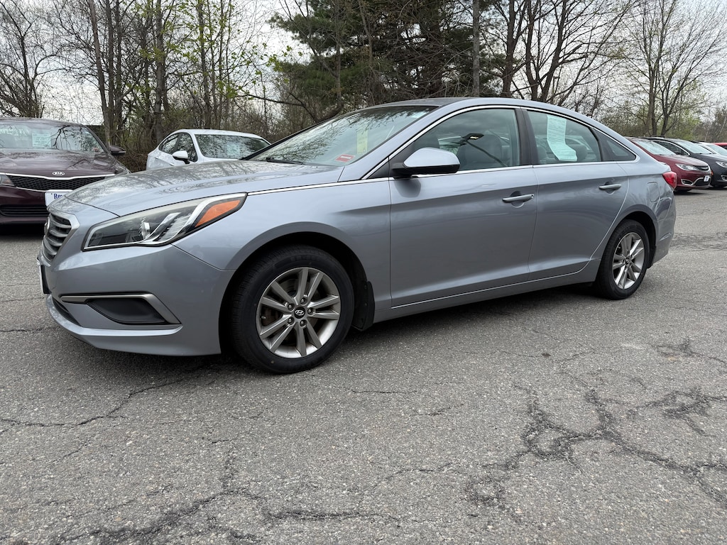 Used 2016 Hyundai Sonata SE Sedan