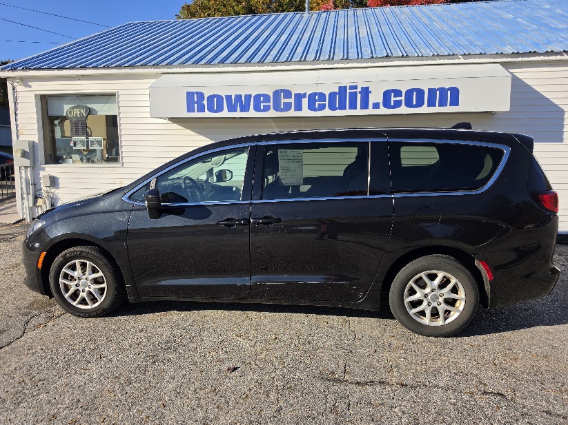 Used 2017 Chrysler Pacifica Touring Van