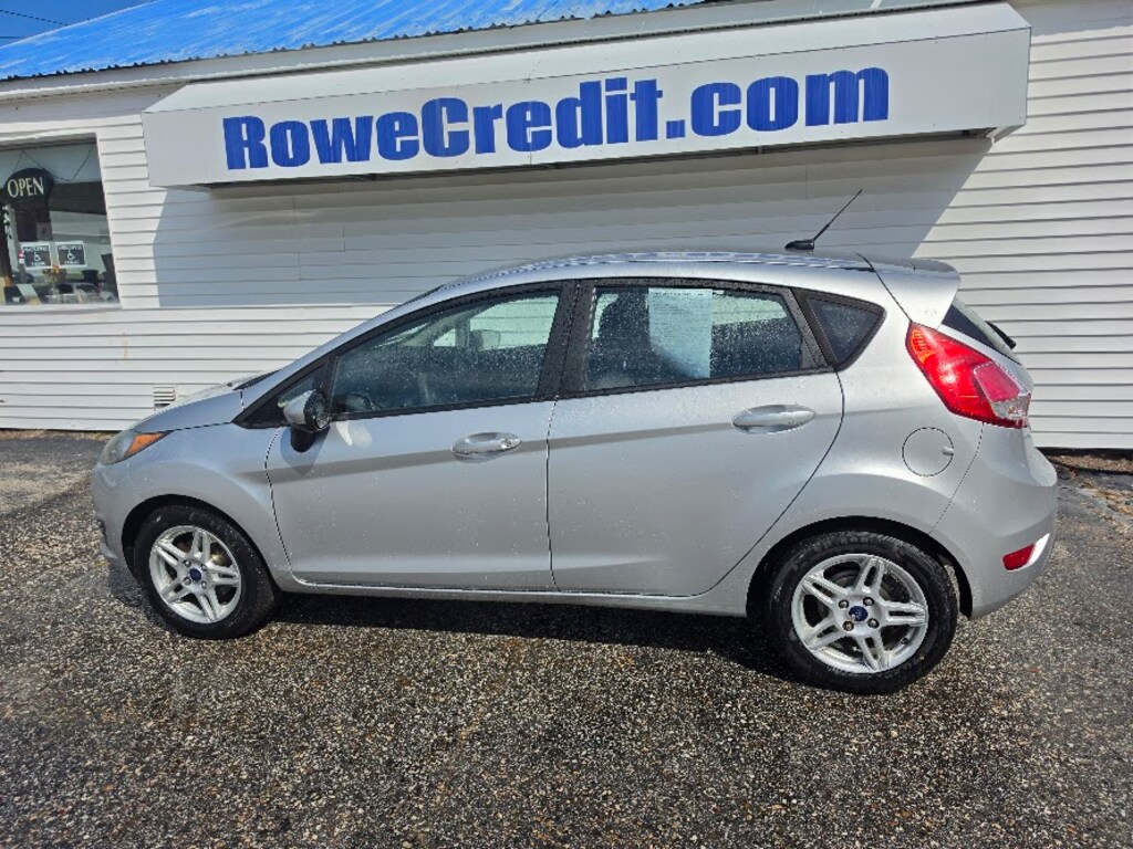 Used 2017 Ford Fiesta SE Hatchback