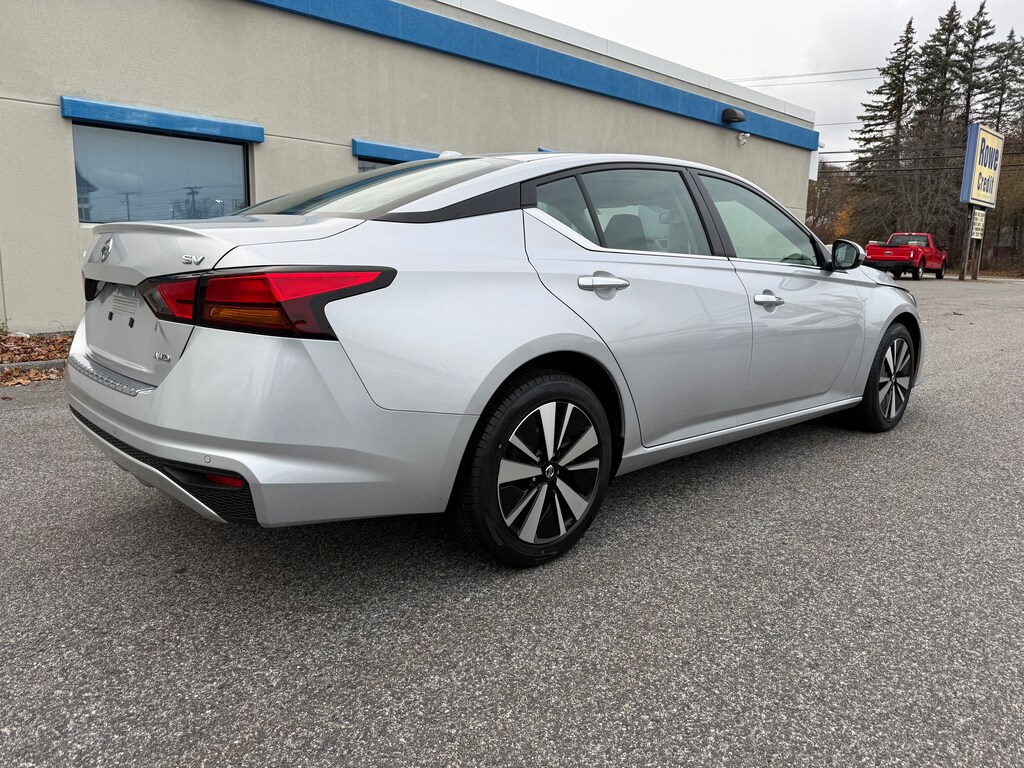Used 2022 Nissan Altima 2.5 SV AWD Sedan
