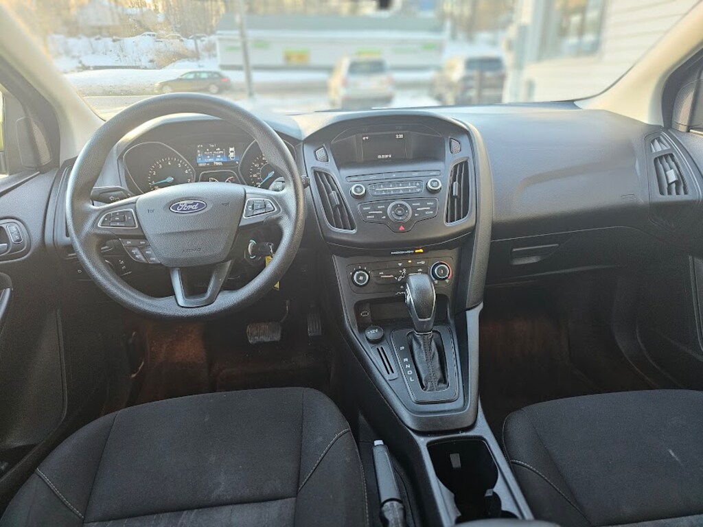 Used 2018 Ford Focus SE Hatchback