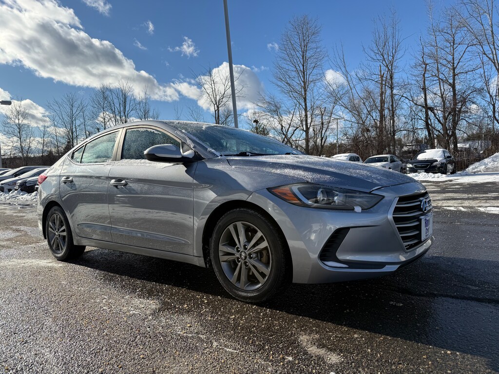 Used 2017 Hyundai Elantra SE Sedan