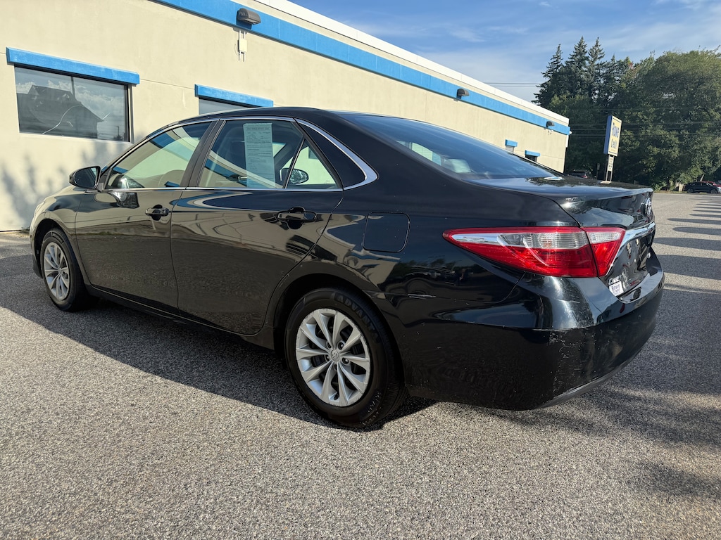 Used 2016 Toyota Camry Sedan