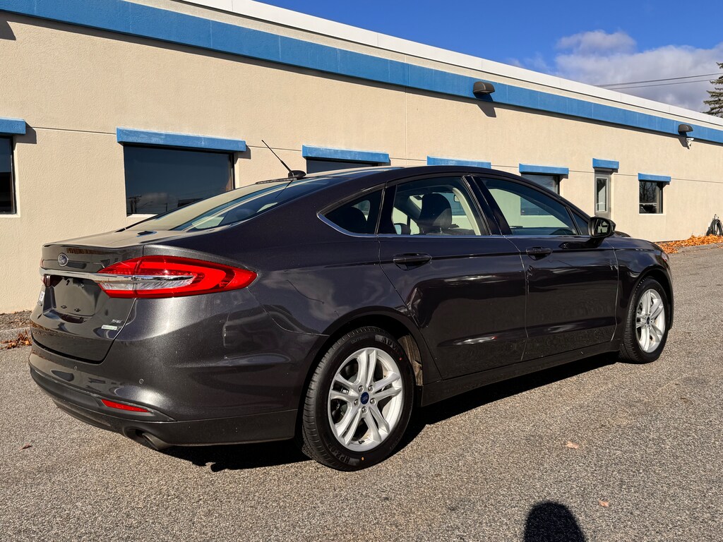 Used 2018 Ford Fusion SE Sedan