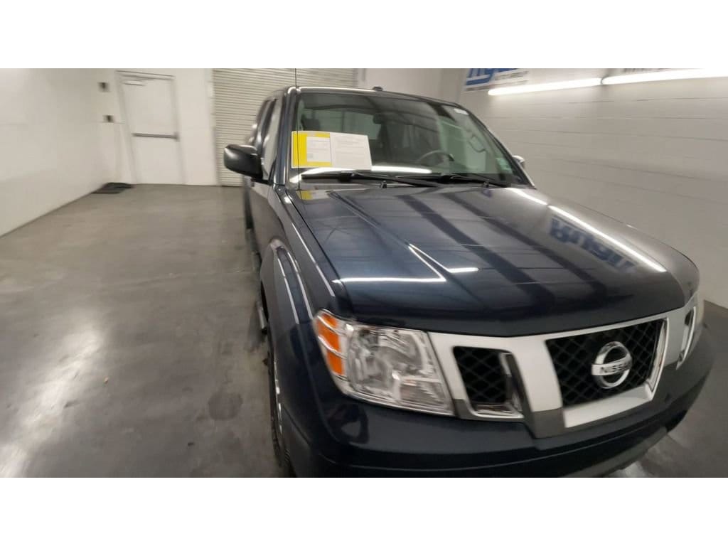 Used 2015 Nissan Frontier SV Truck Crew Cab