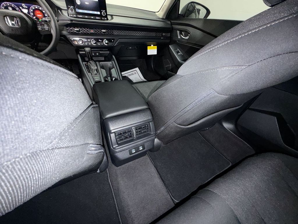 2025 Honda Accord SE - Photo 21