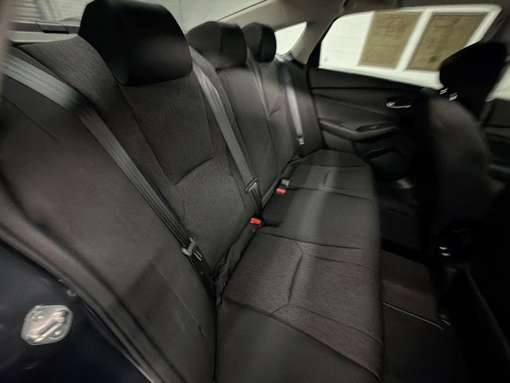 2025 Honda Accord SE - Photo 26